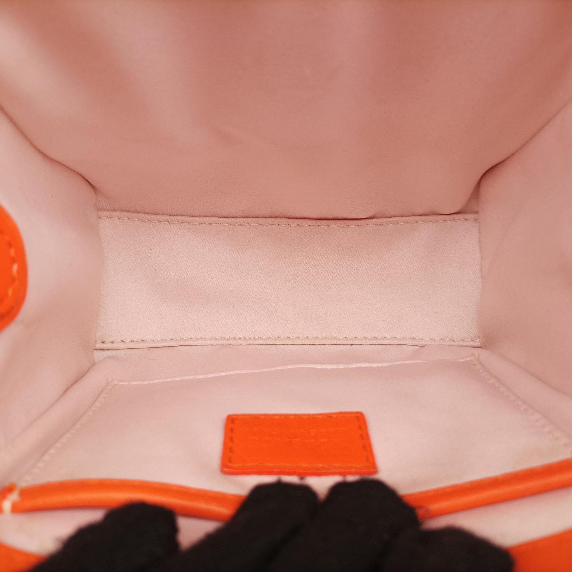 Pre-owned VERSACE La Medusa Orange patent  shoulderbag | stylenewstar