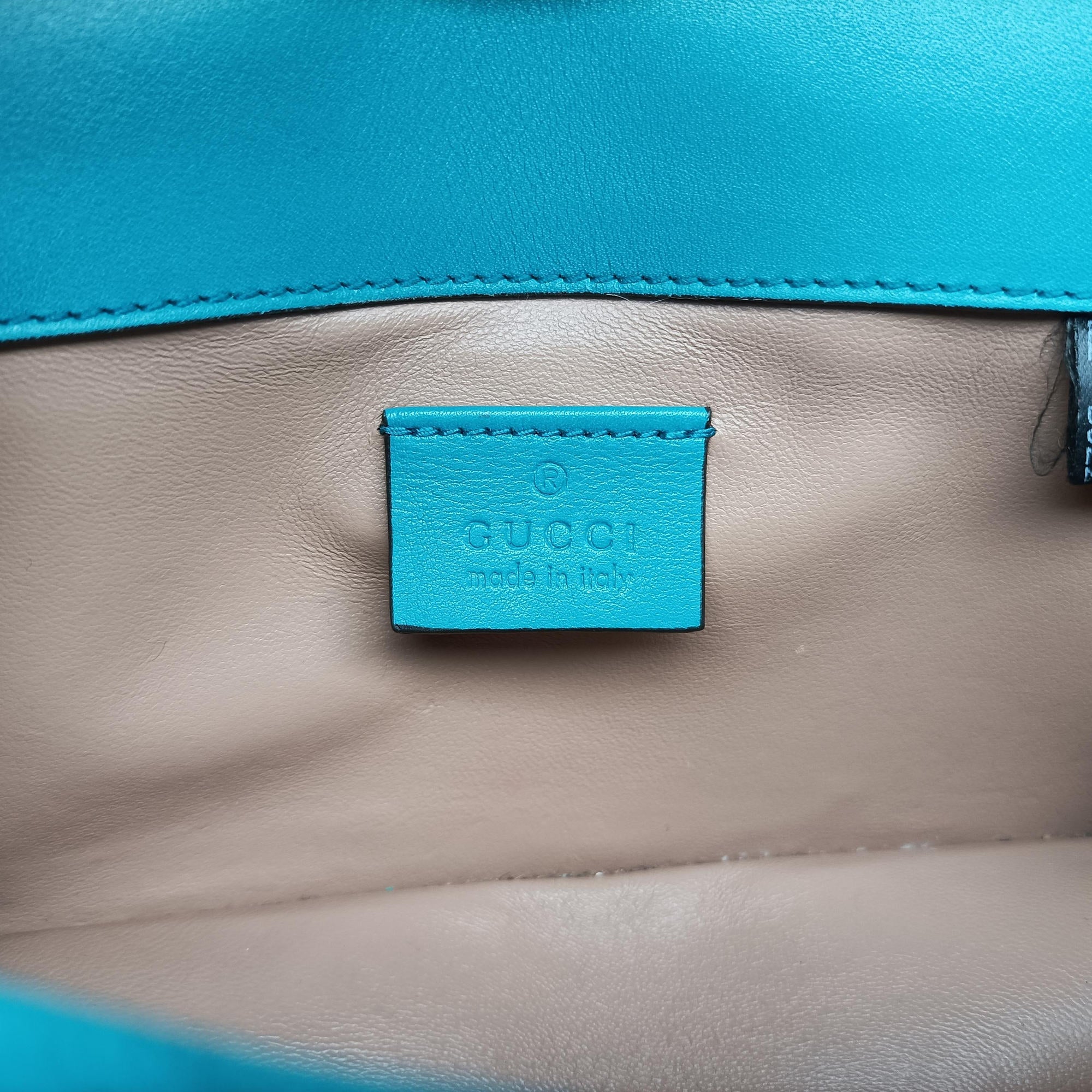 Pre-owned Gucci Broadway Blue velour 489218 shoulderbag | stylenewstar