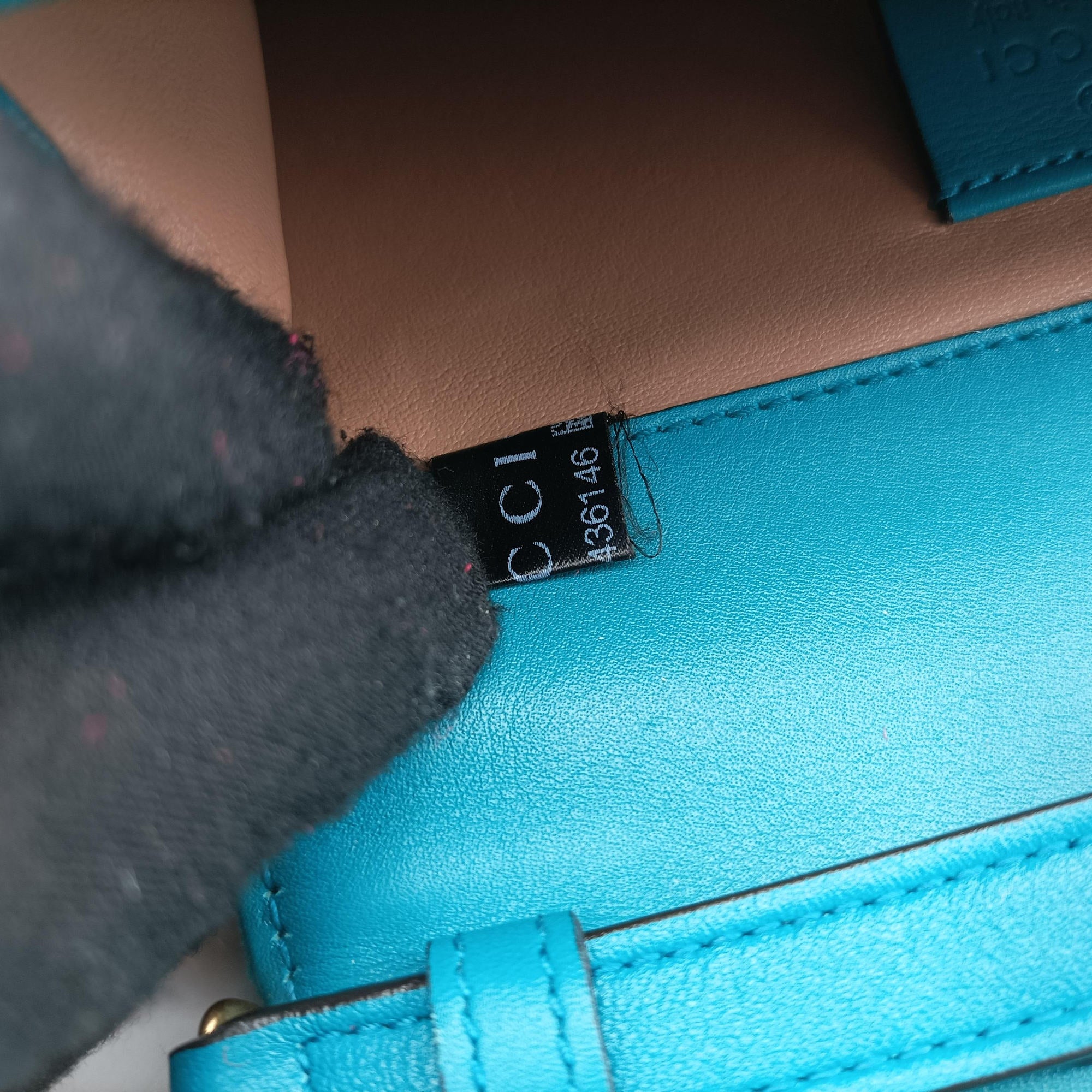 Pre-owned Gucci Broadway Blue velour 489218 shoulderbag | stylenewstar