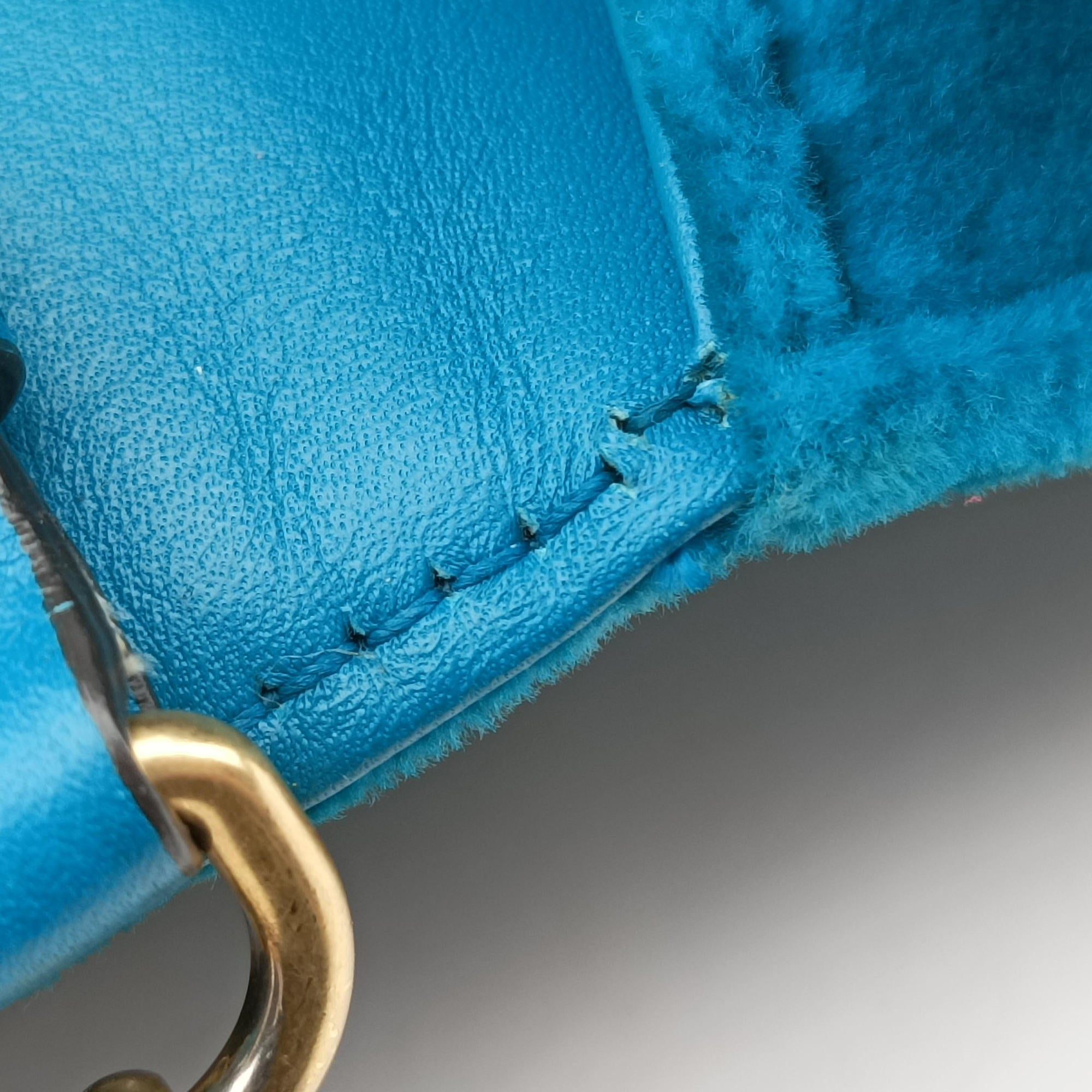 Pre-owned Gucci Broadway Blue velour 489218 shoulderbag | stylenewstar