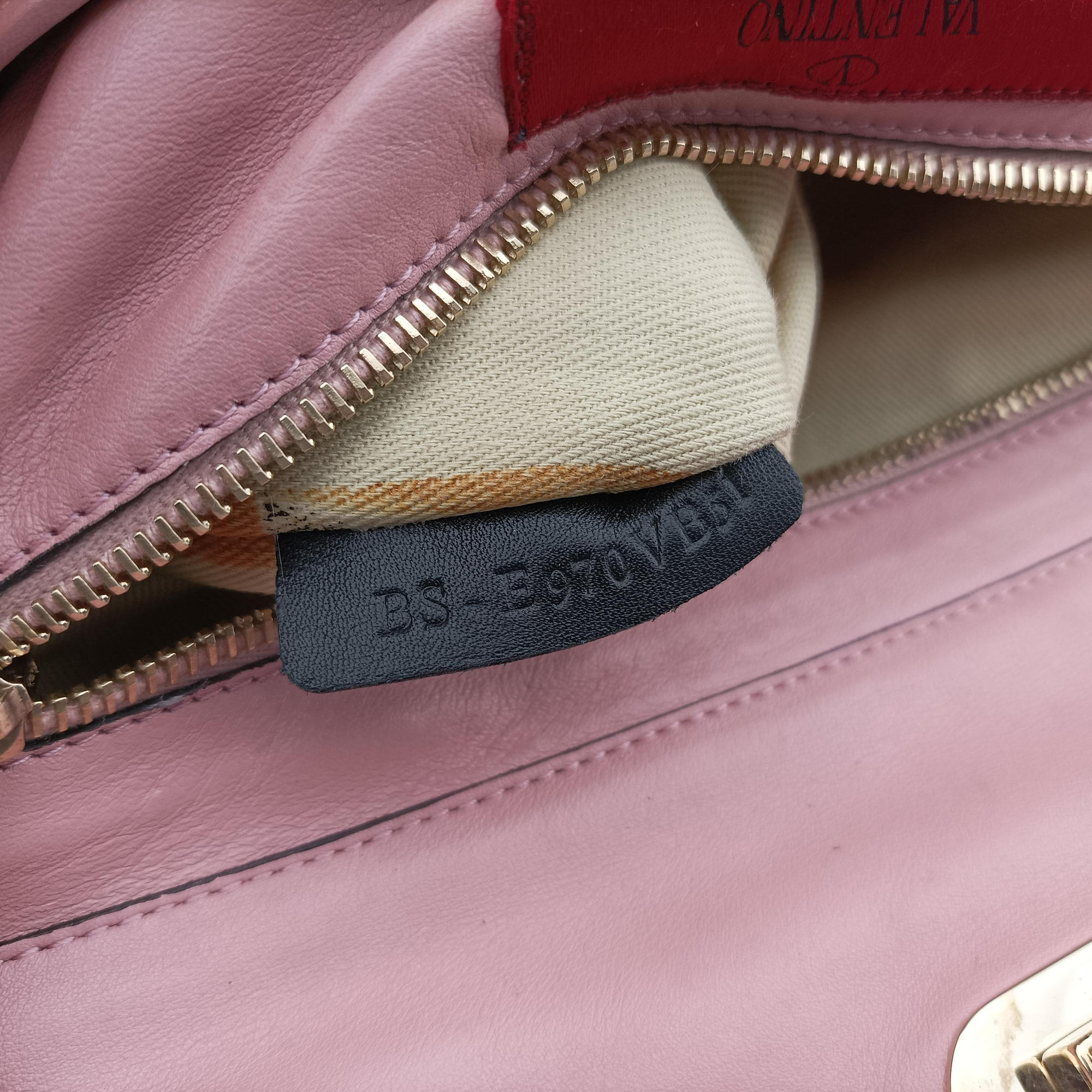 Pre-owned Valentino Rockstud Pink leather  shoulderbag | stylenewstar