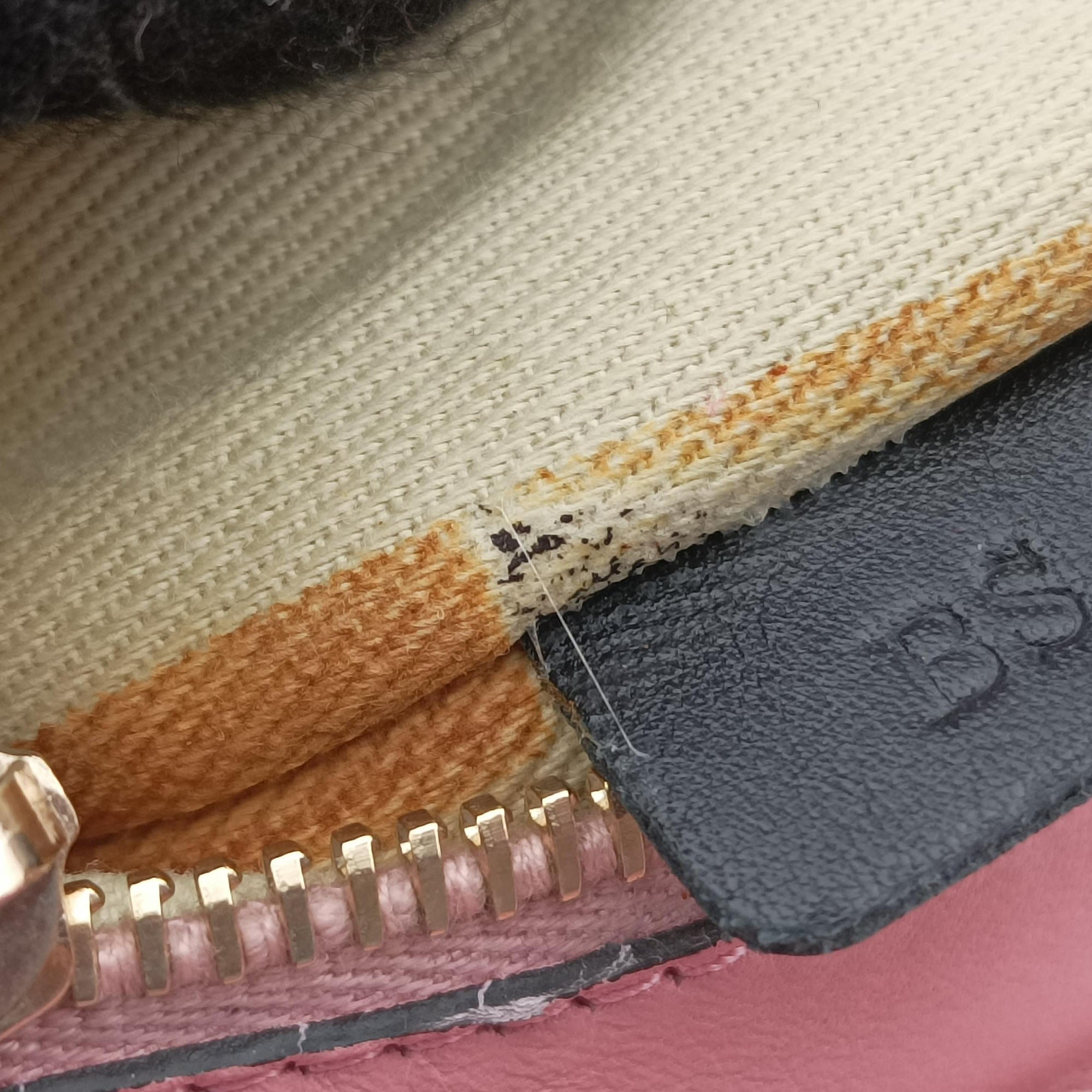 Pre-owned Valentino Rockstud Pink leather  shoulderbag | stylenewstar
