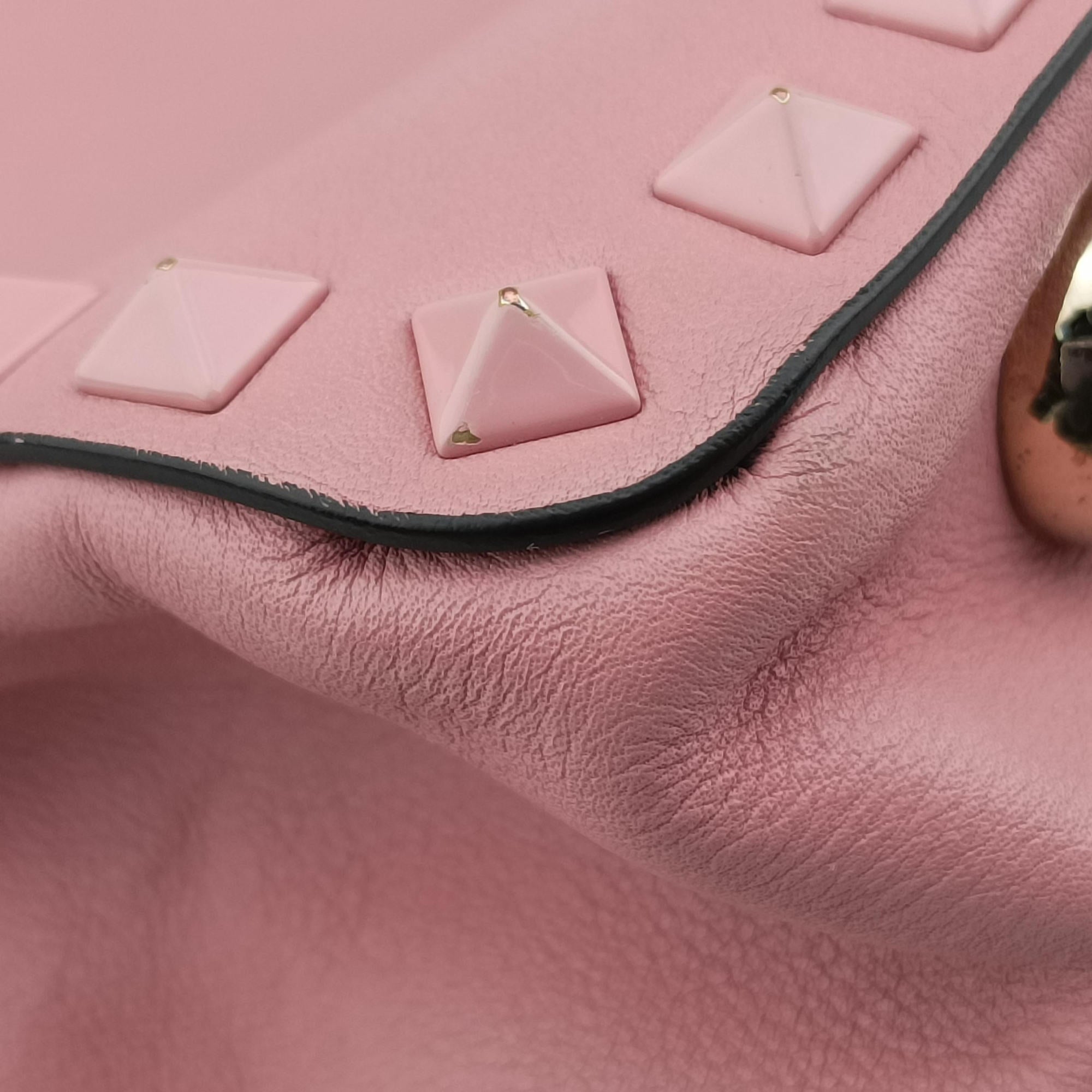 Pre-owned Valentino Rockstud Pink leather  shoulderbag | stylenewstar
