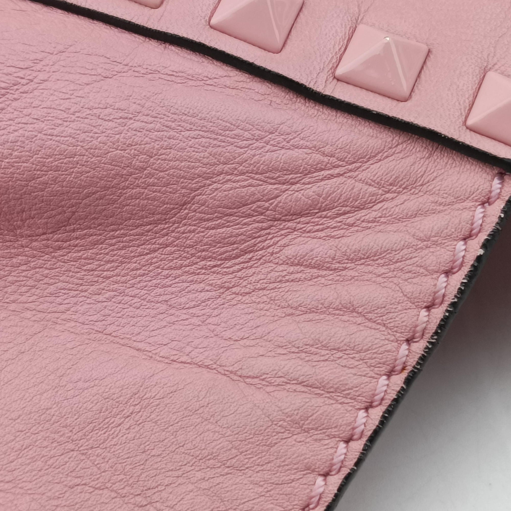Pre-owned Valentino Rockstud Pink leather  shoulderbag | stylenewstar