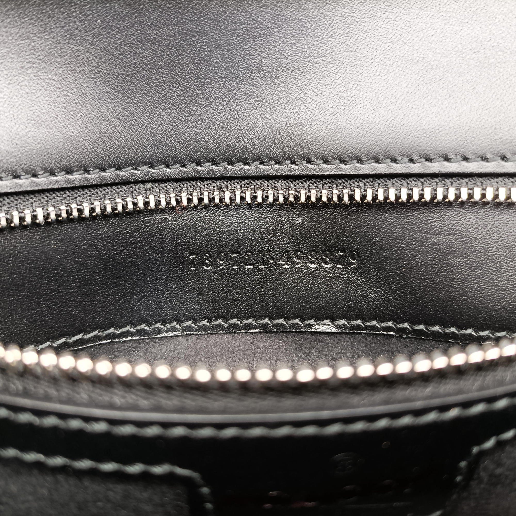 Secondhand Gucci PETITE GG Black Leather 739721 shoulderbag | stylenewstar
