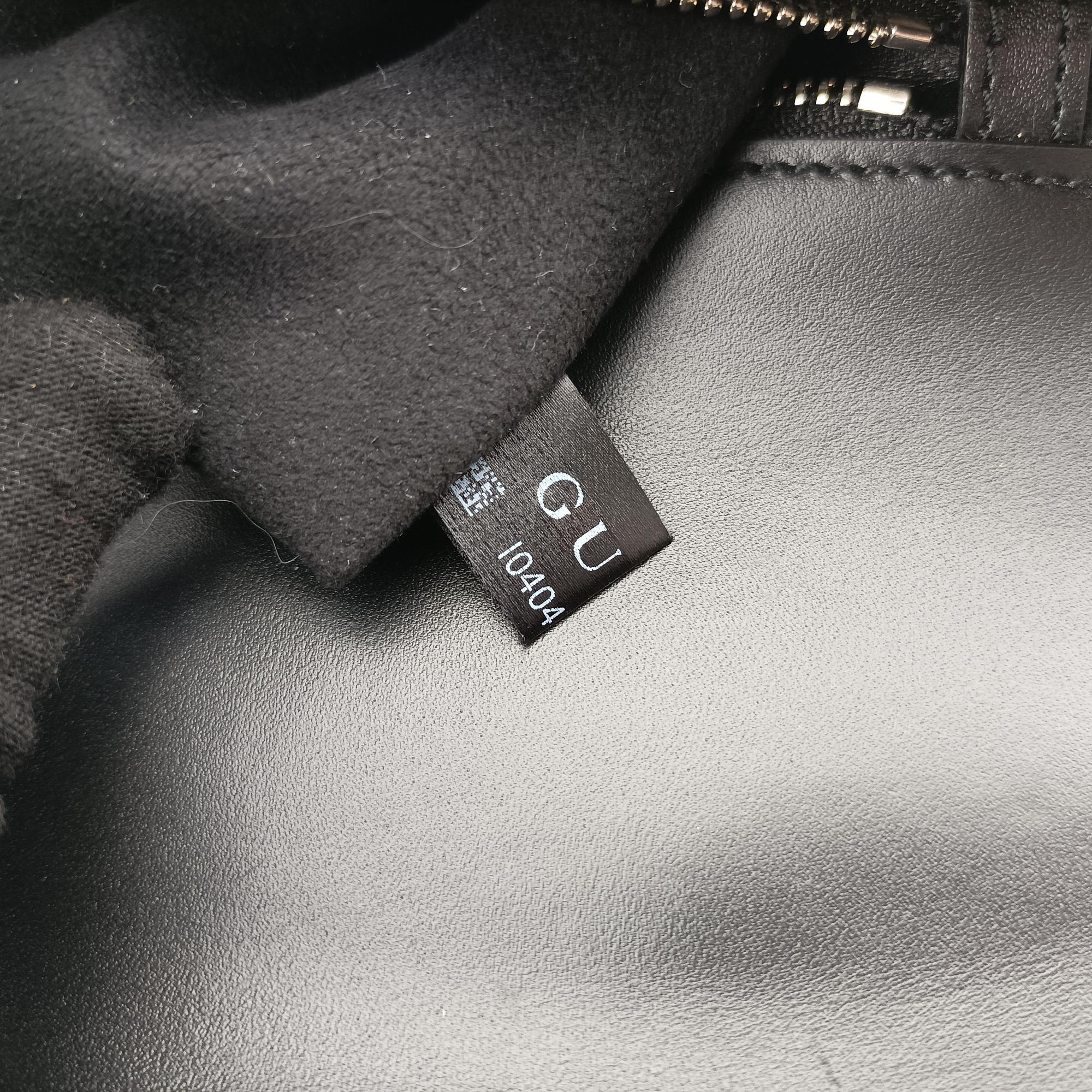 Secondhand Gucci PETITE GG Black Leather 739721 shoulderbag | stylenewstar