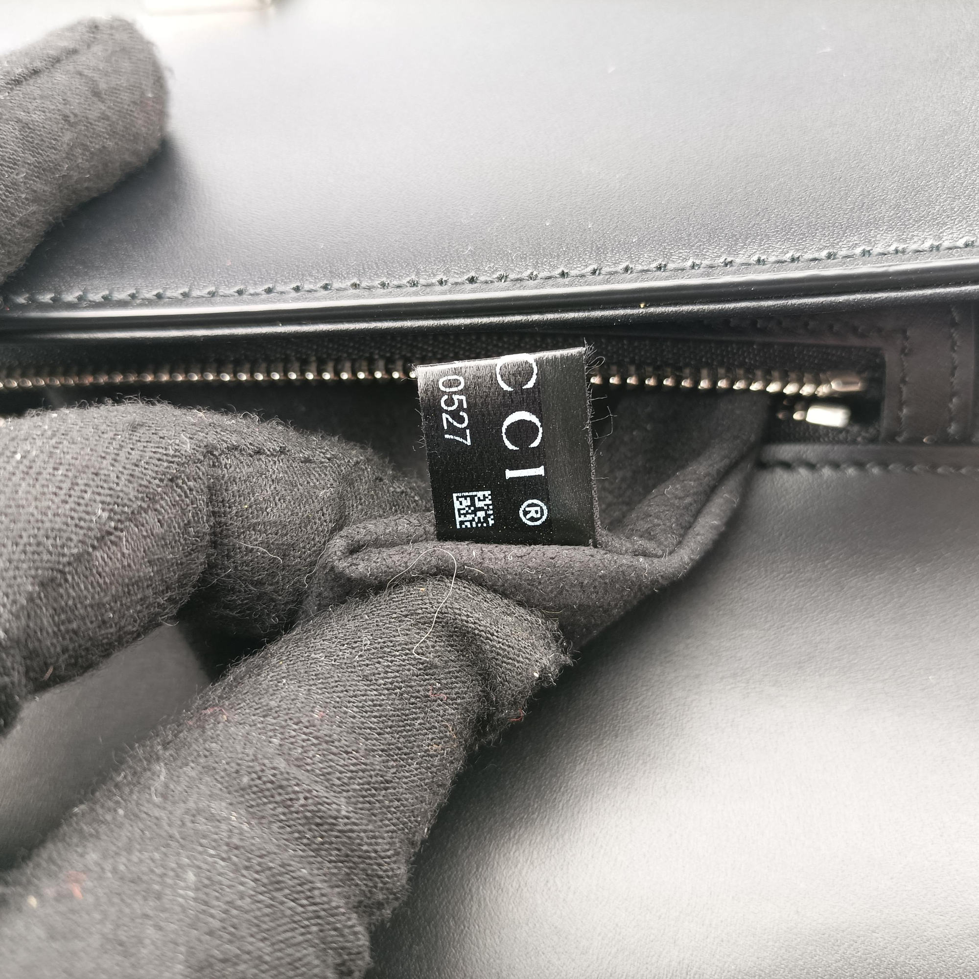 Secondhand Gucci PETITE GG Black Leather 739721 shoulderbag | stylenewstar