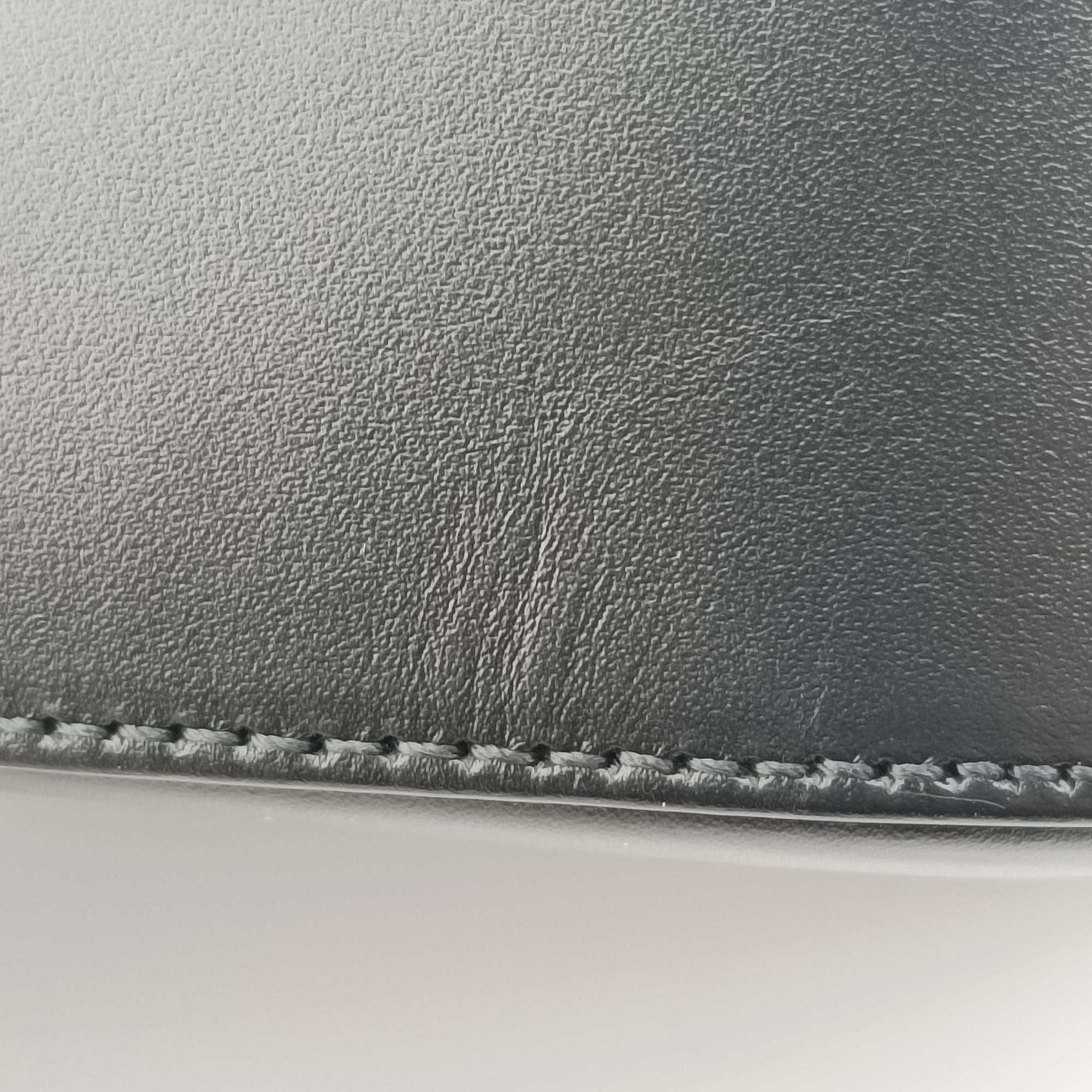 Secondhand Gucci PETITE GG Black Leather 739721 shoulderbag | stylenewstar