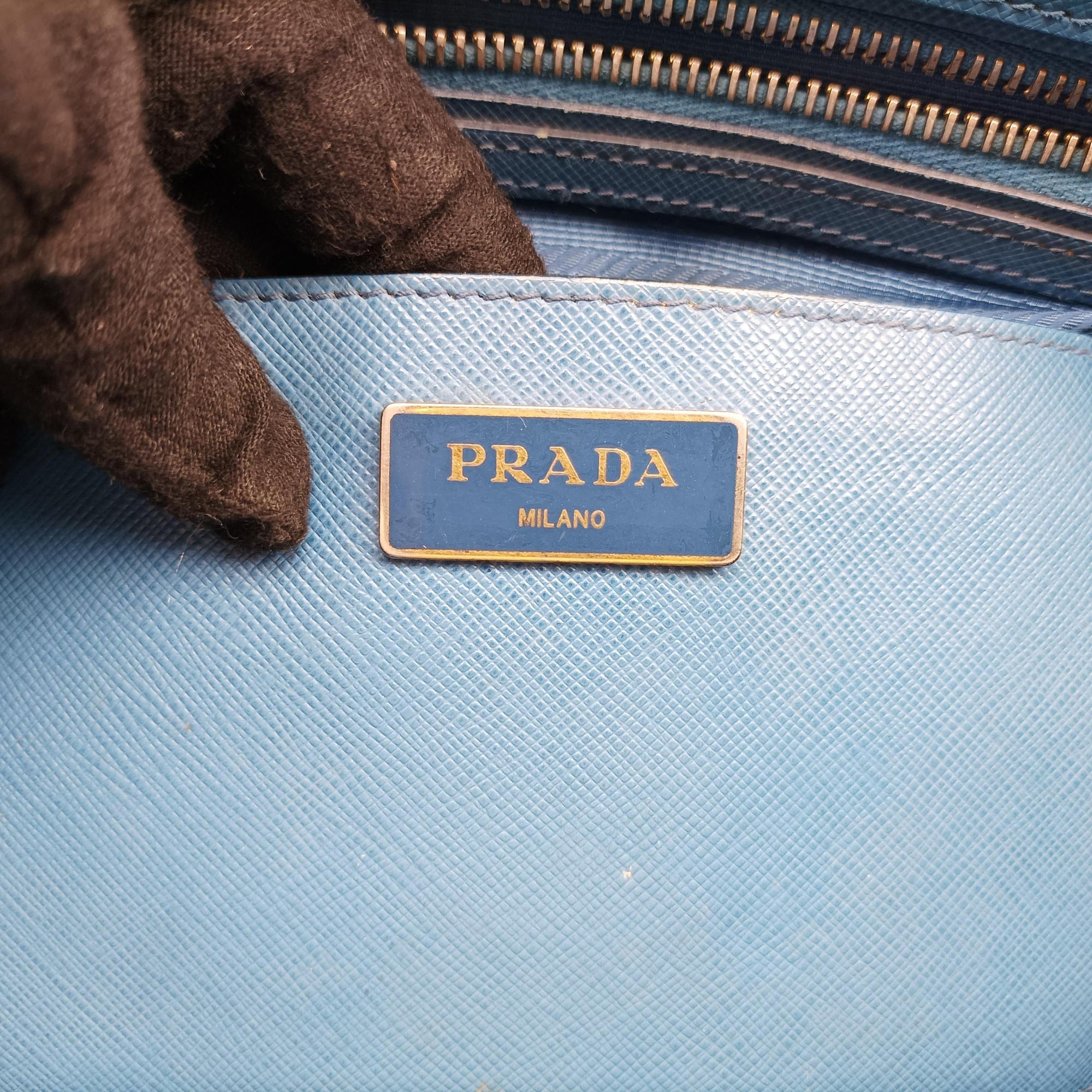 Secondhand Prada Galleria Blue×Navy SAFFIANO Leather B2274C shoulderbag | stylenewstar