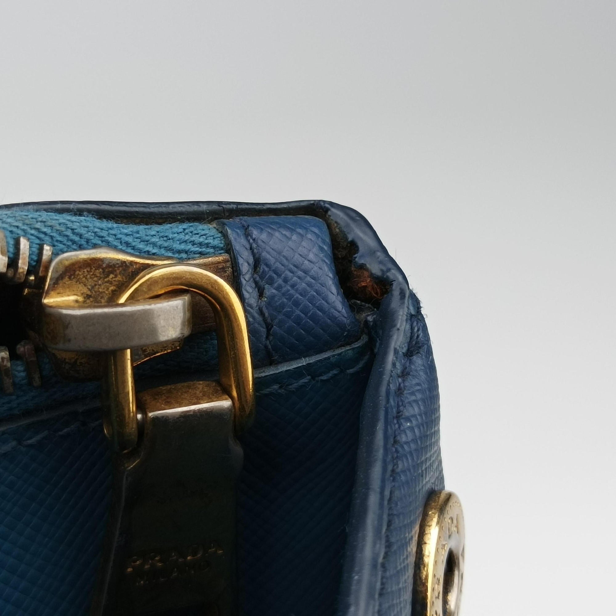 Secondhand Prada Galleria Blue×Navy SAFFIANO Leather B2274C shoulderbag | stylenewstar