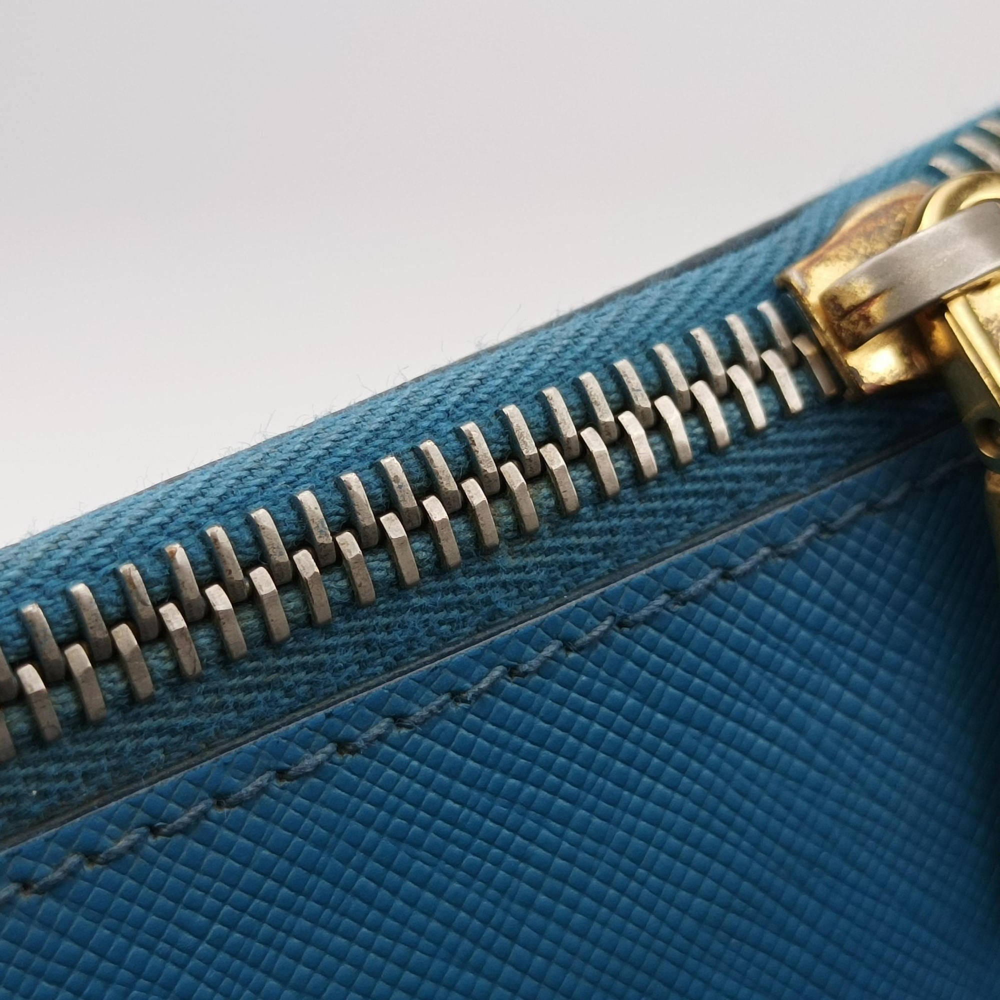 Secondhand Prada Galleria Blue×Navy SAFFIANO Leather B2274C shoulderbag | stylenewstar