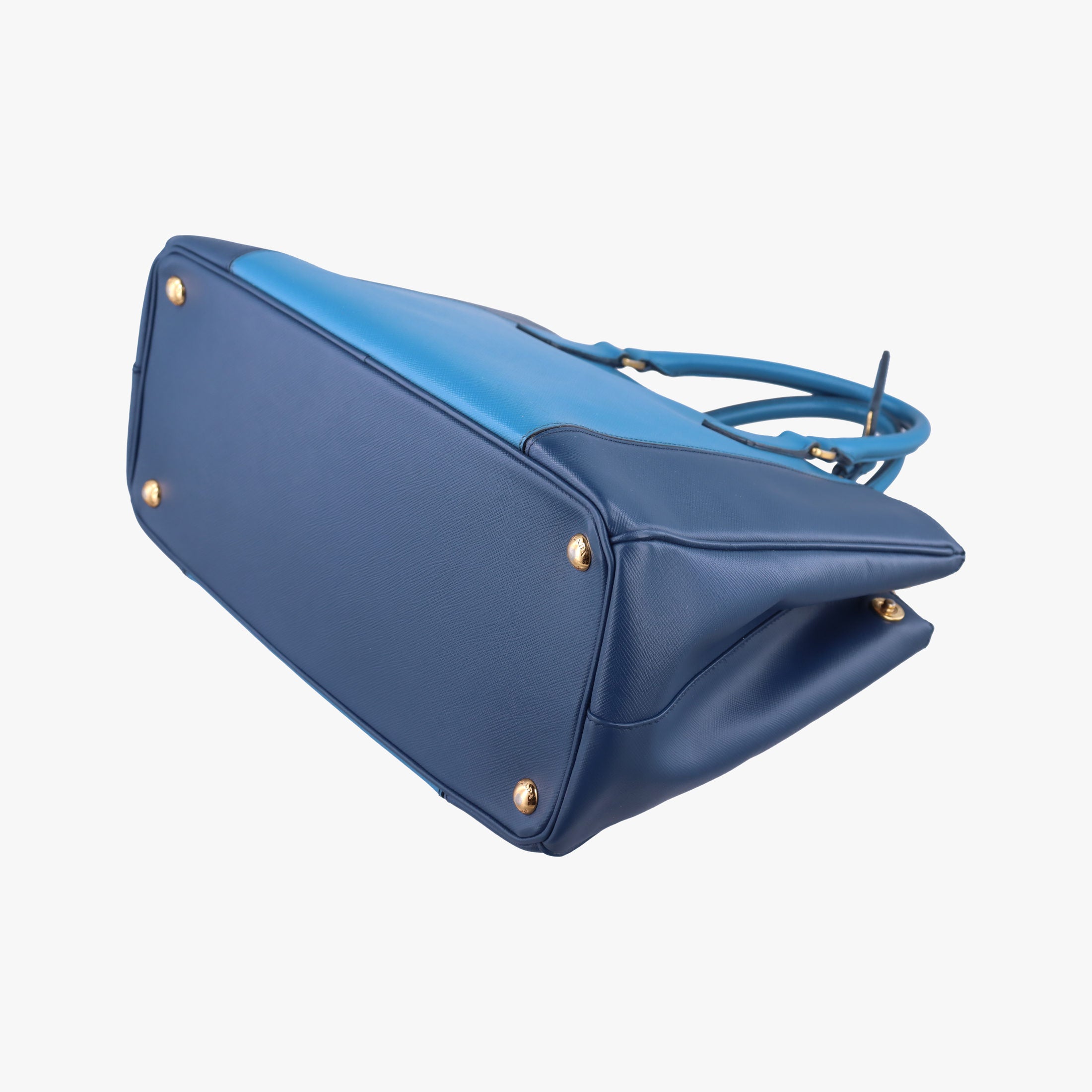 Secondhand Prada Galleria Blue×Navy SAFFIANO Leather B2274C shoulderbag | stylenewstar