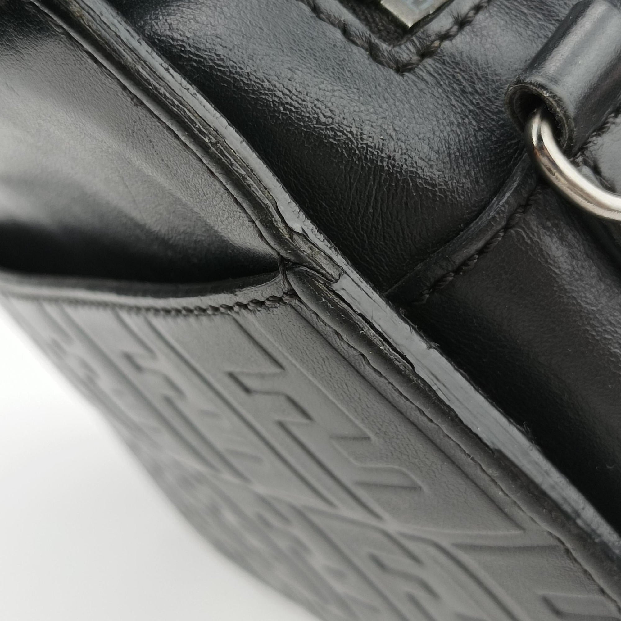 Pre-owned Fendi FF logo camera Black Leather 7VA428 shoulderbag | stylenewstar
