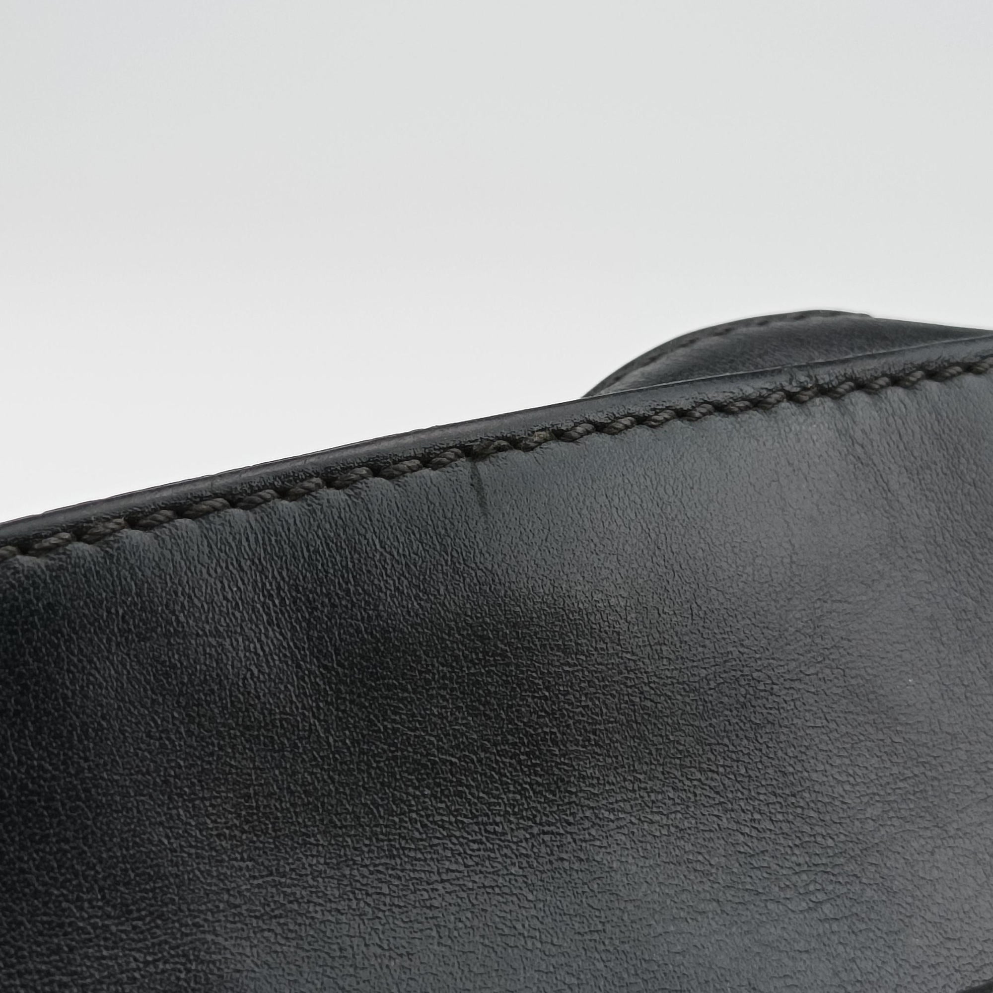 Pre-owned Fendi FF logo camera Black Leather 7VA428 shoulderbag | stylenewstar