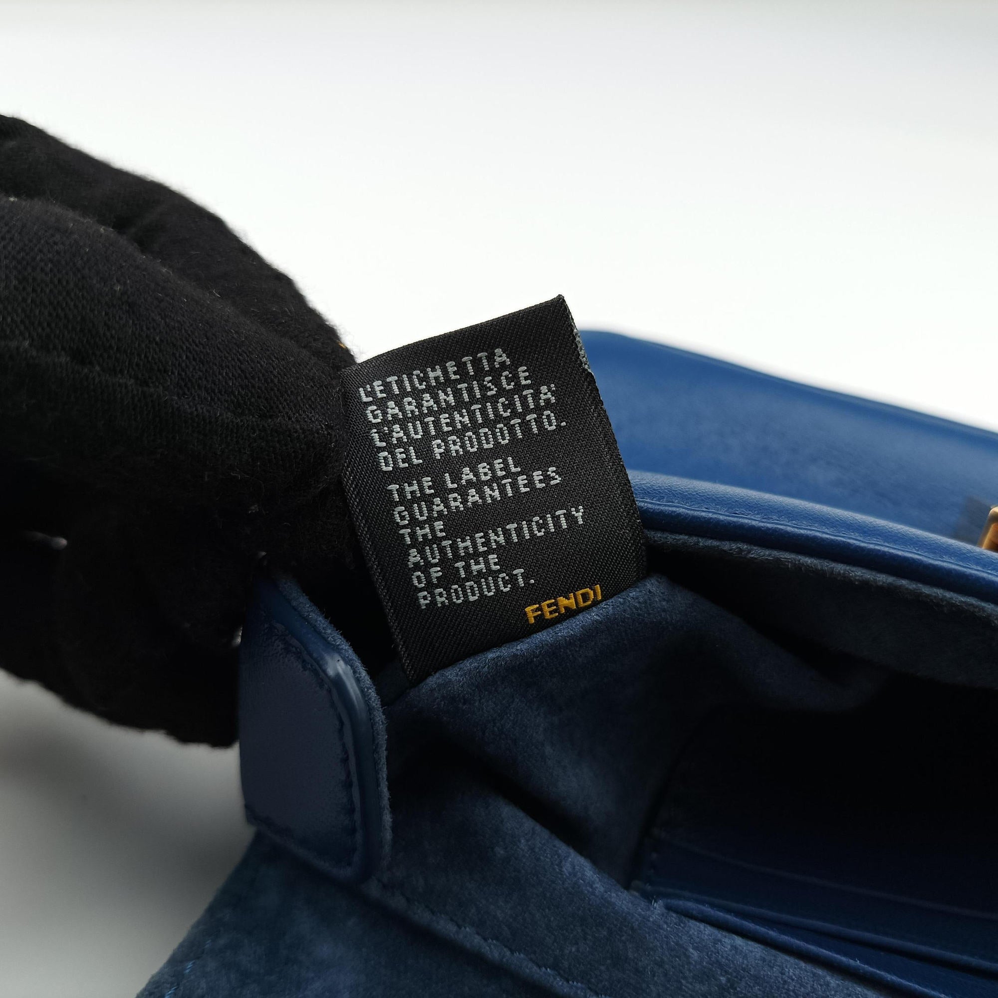Secondhand Fendi Mini Be Baguette Blue Leather 8M0315 shoulderbag | stylenewstar