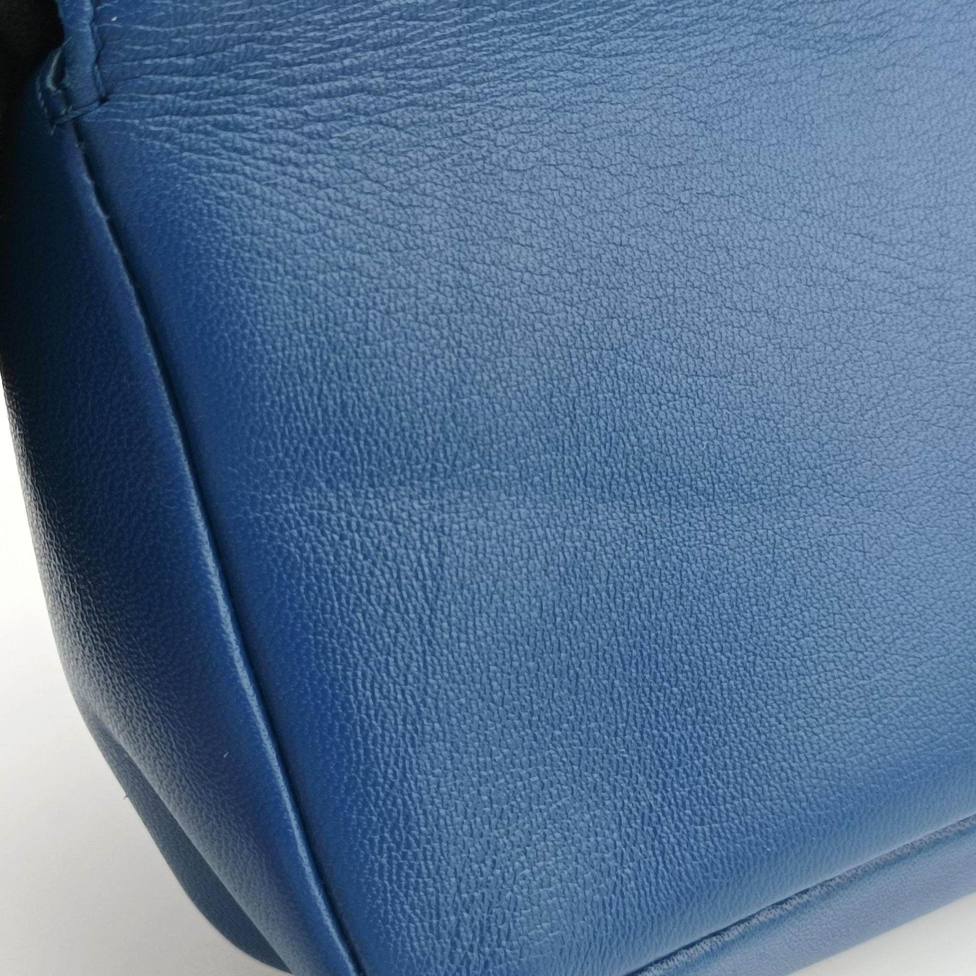 Secondhand Fendi Mini Be Baguette Blue Leather 8M0315 shoulderbag | stylenewstar
