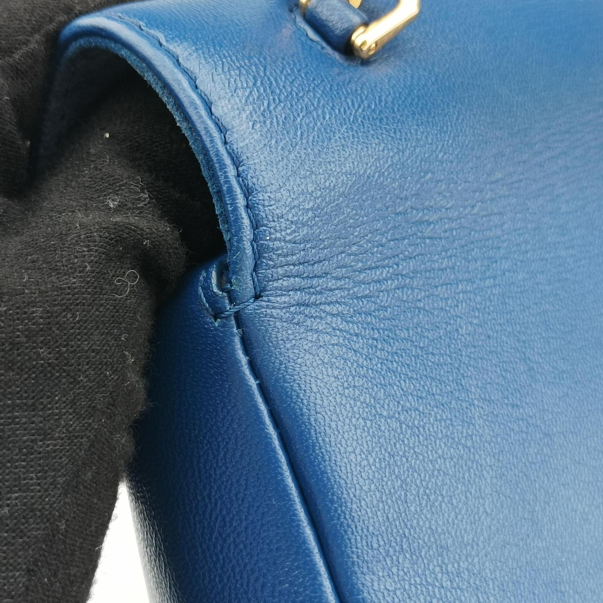 Secondhand Fendi Mini Be Baguette Blue Leather 8M0315 shoulderbag | stylenewstar