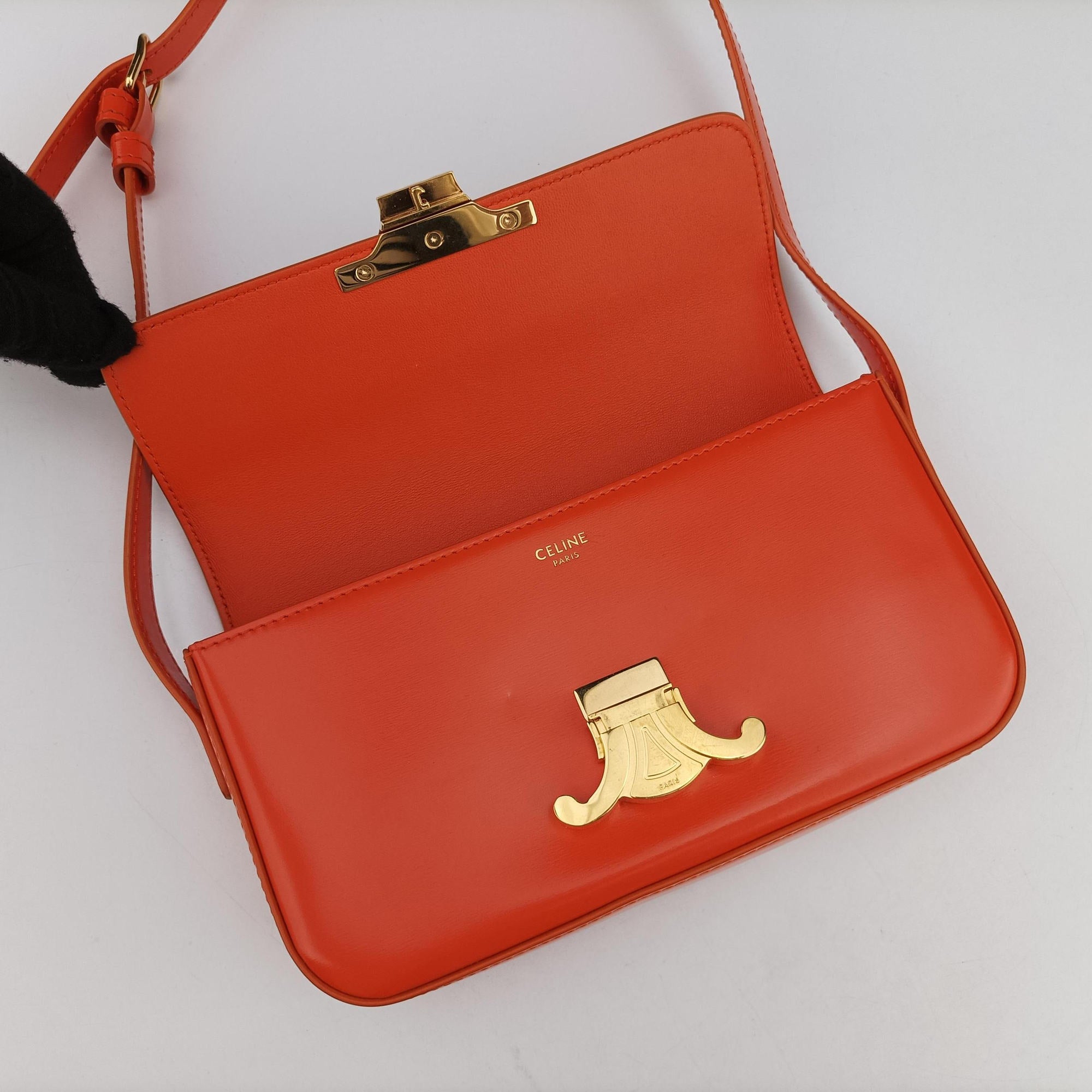 Pre-owned Celine Triomphe Orange Leather  shoulderbag | stylenewstar