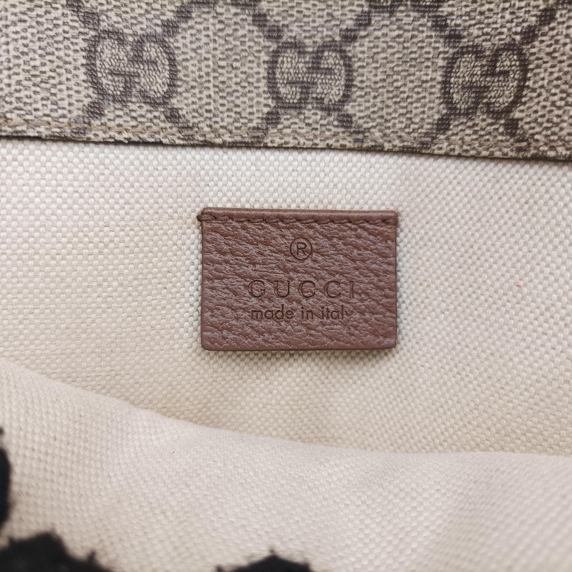 Pre-owned Gucci NEO VINTAGE GG Supreme beige×Brown PVC coated canvas×Leather 493930 bum bag/waist bag | stylenewstar