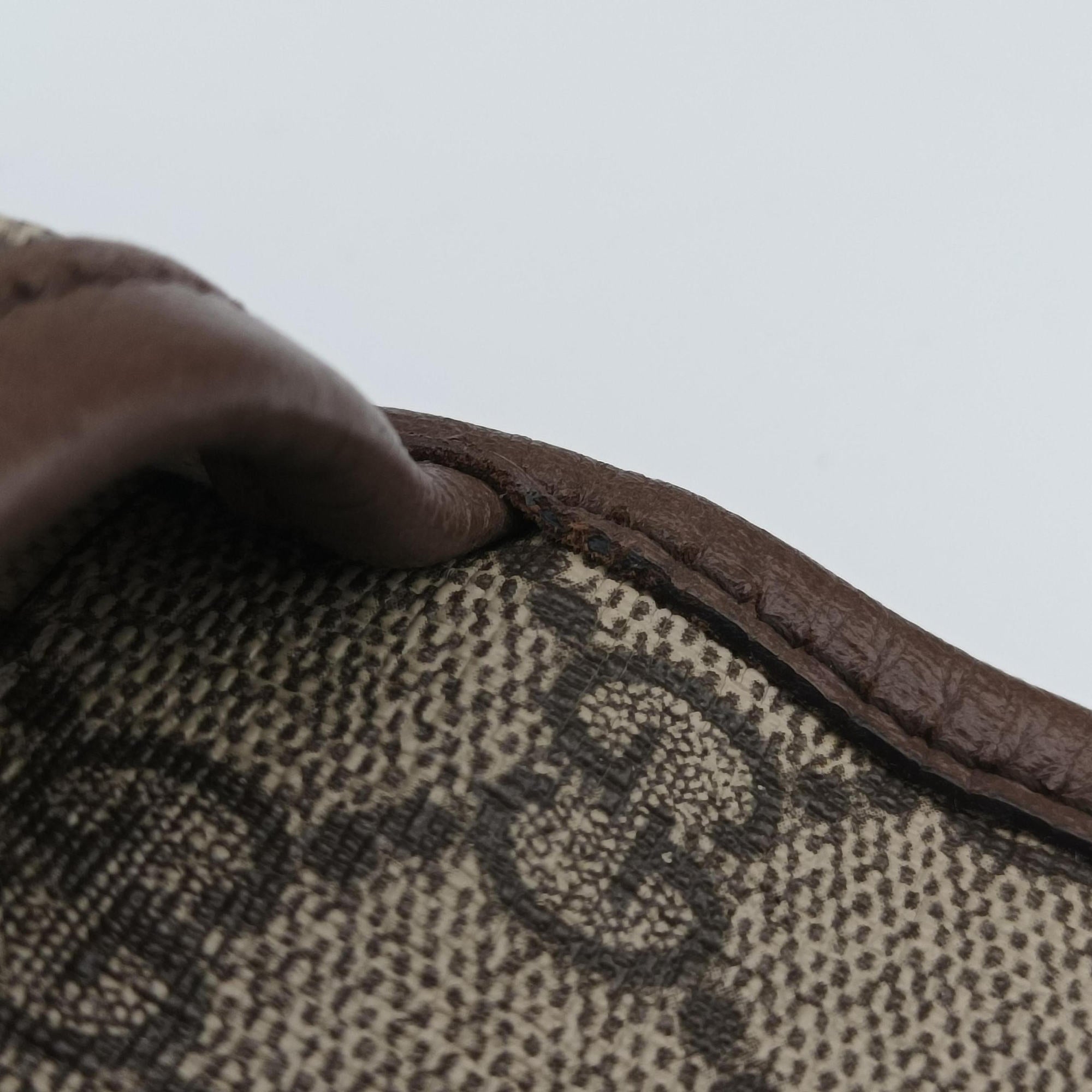 Pre-owned Gucci NEO VINTAGE GG Supreme beige×Brown PVC coated canvas×Leather 493930 bum bag/waist bag | stylenewstar