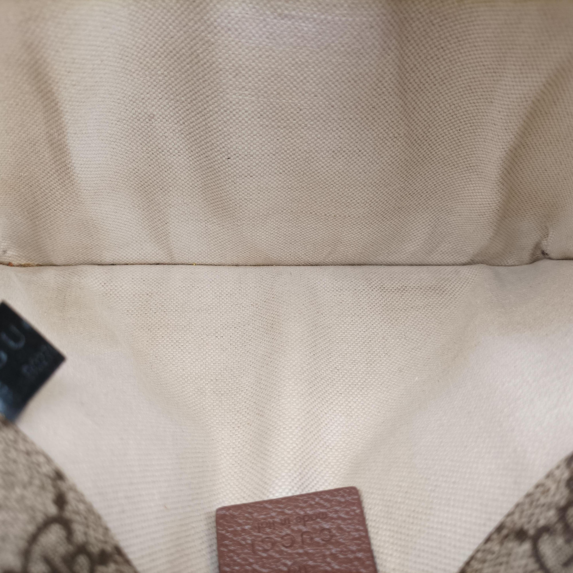 Pre-owned Gucci NEO VINTAGE GG Supreme beige×Brown PVC coated canvas×Leather 493930 bum bag/waist bag | stylenewstar