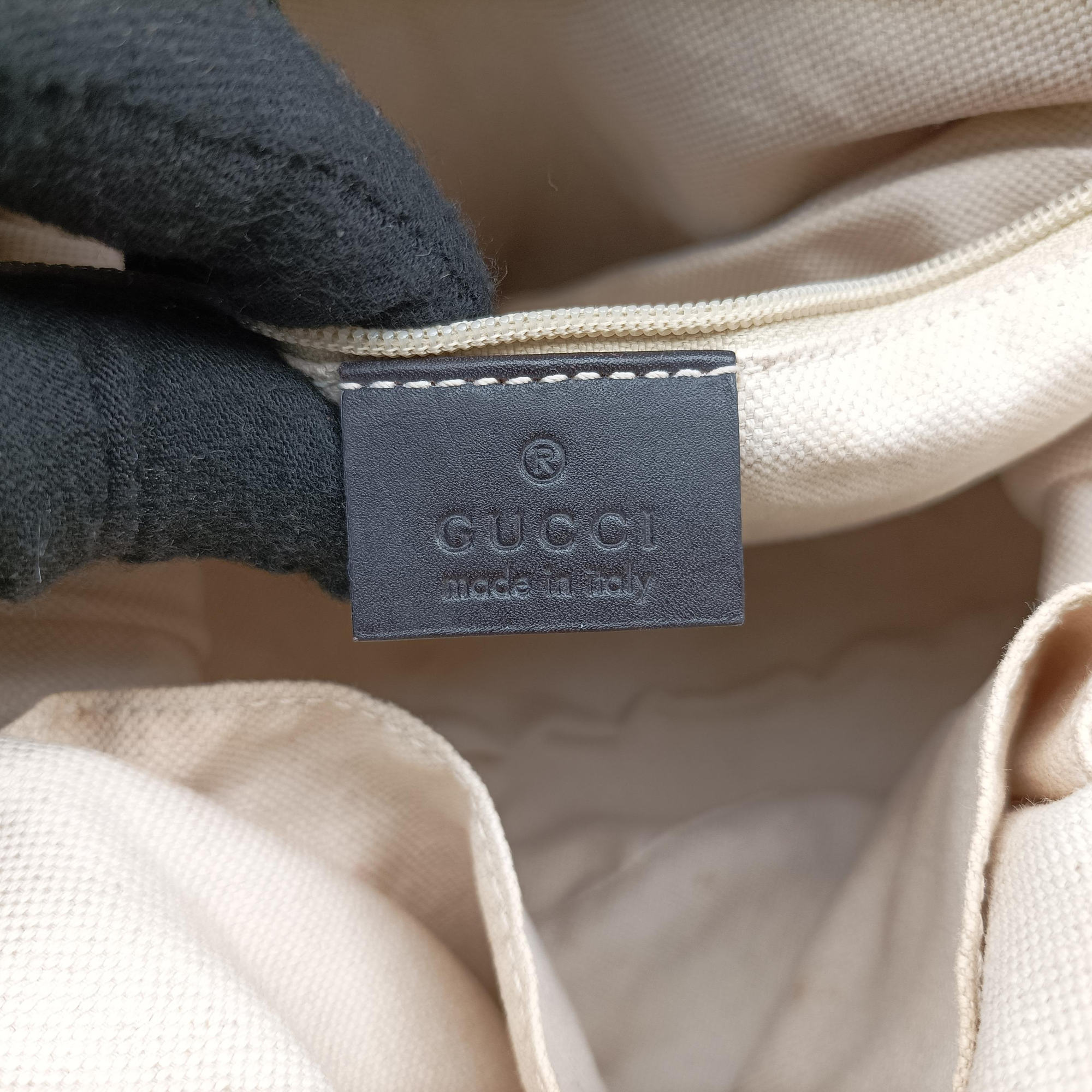 Pre-owned Gucci Sukey Brown×Black canvas×Leather 247902 handbag | stylenewstar