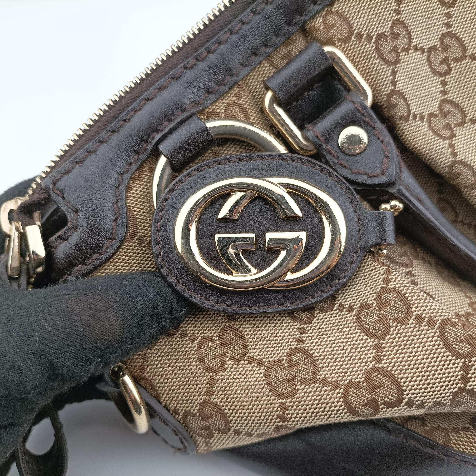 Pre-owned Gucci Sukey Brown×Black canvas×Leather 247902 handbag | stylenewstar
