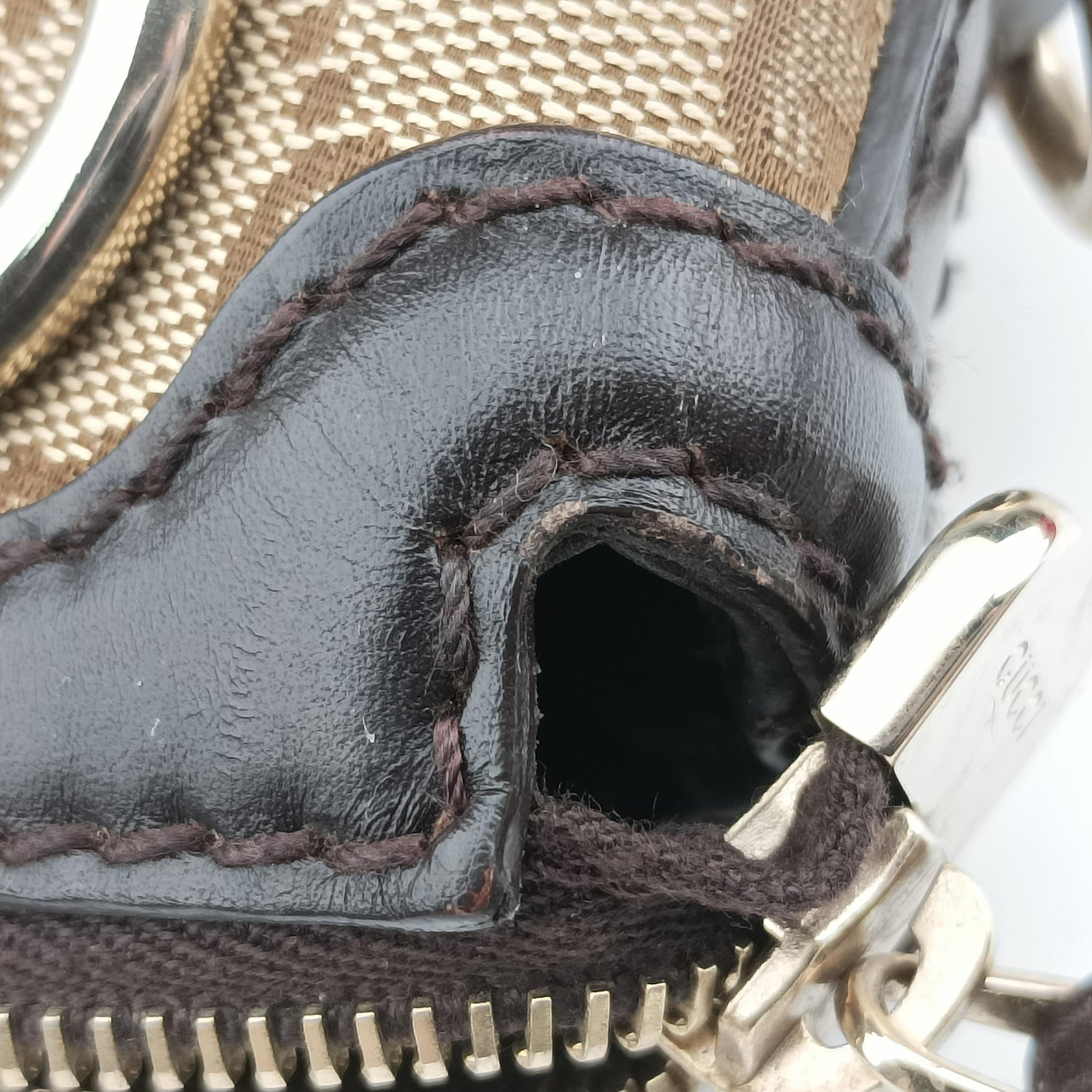 Pre-owned Gucci Sukey Brown×Black canvas×Leather 247902 handbag | stylenewstar
