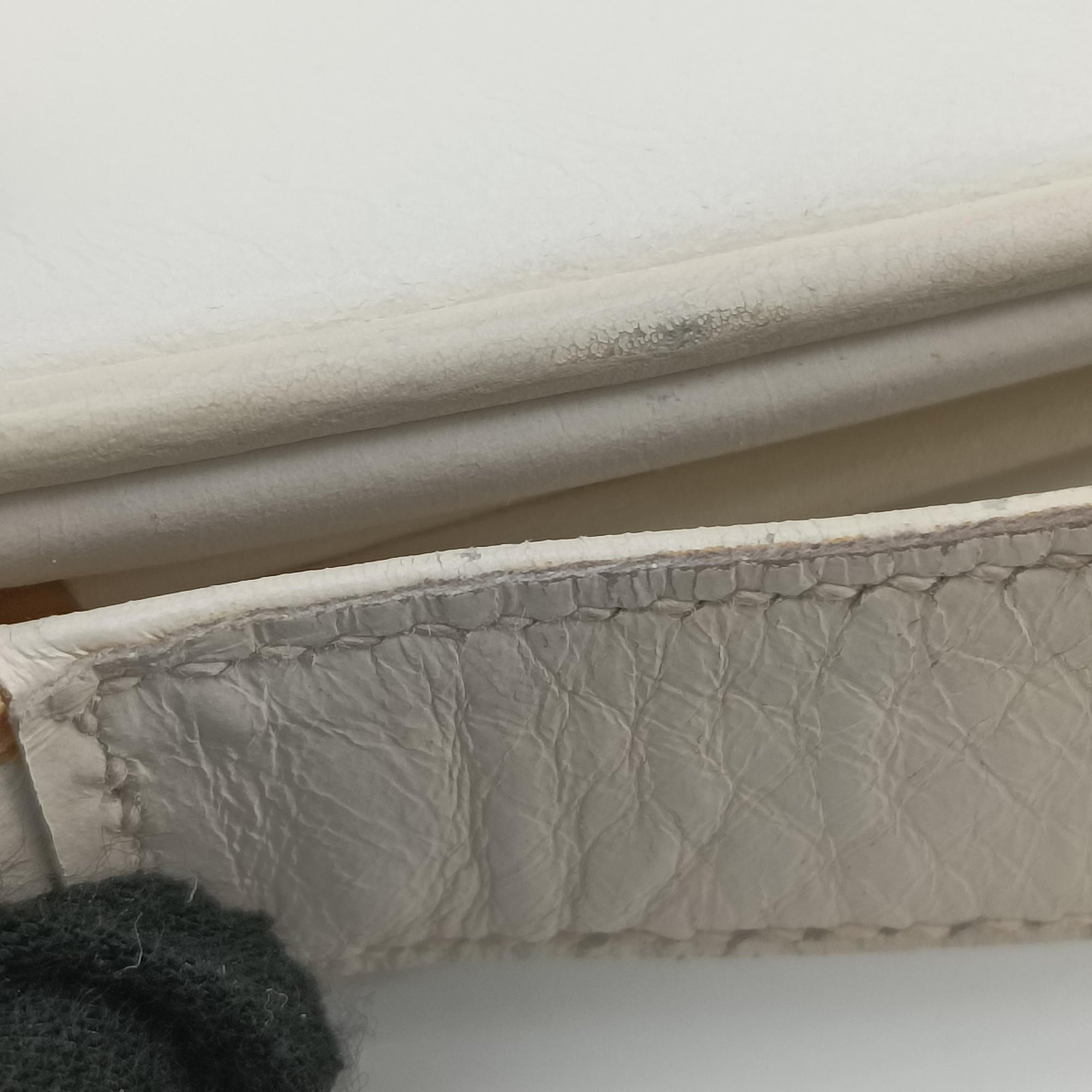 Pre-owned Gucci horse bit White Leather  shoulderbag | stylenewstar
