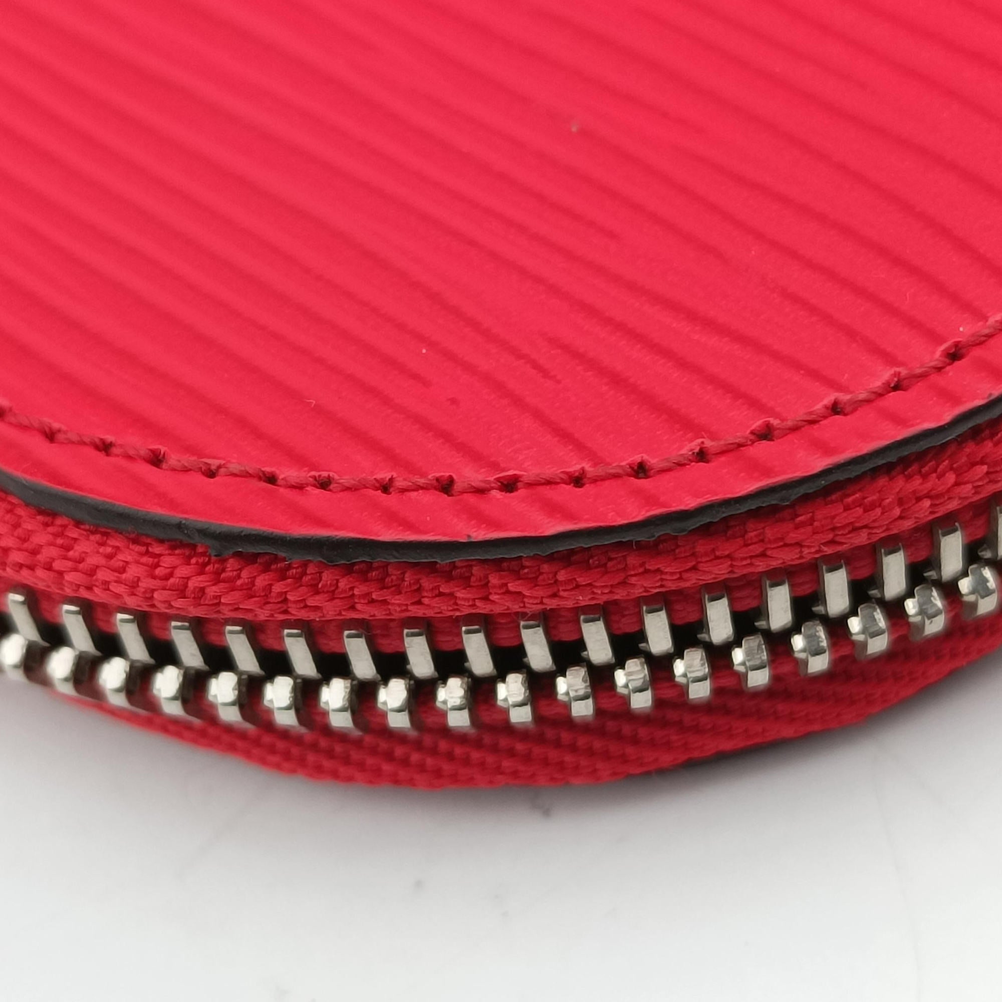 Pre-owned Louis Vuitton Pochette Jour GM Supreme Collaboration ROUGE×white epi M67722 clutchbag | stylenewstar