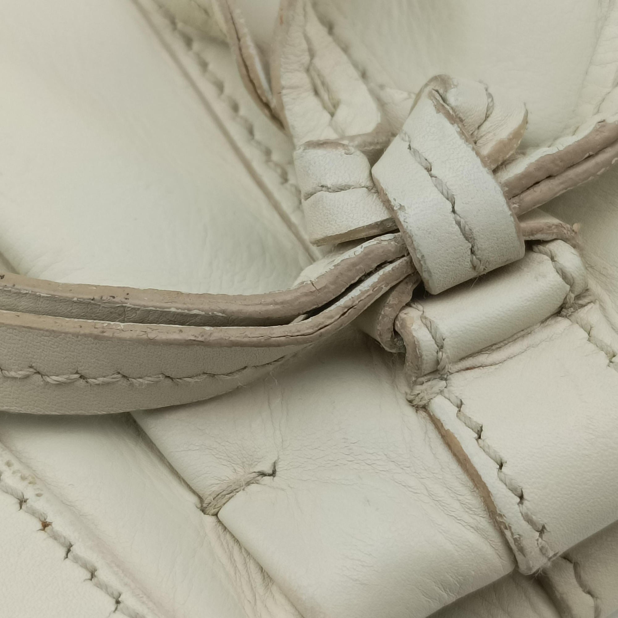 Secondhand Yves Saint Laurent Rive Gauche White Leather 120436 shoulderbag | stylenewstar