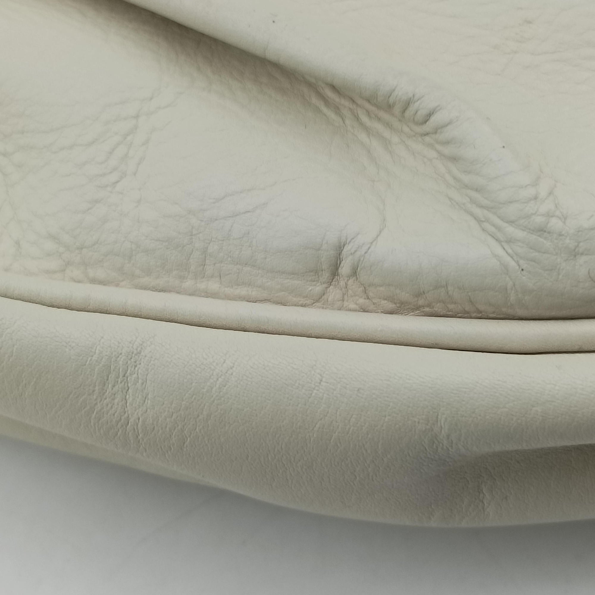 Secondhand Yves Saint Laurent Rive Gauche White Leather 120436 shoulderbag | stylenewstar