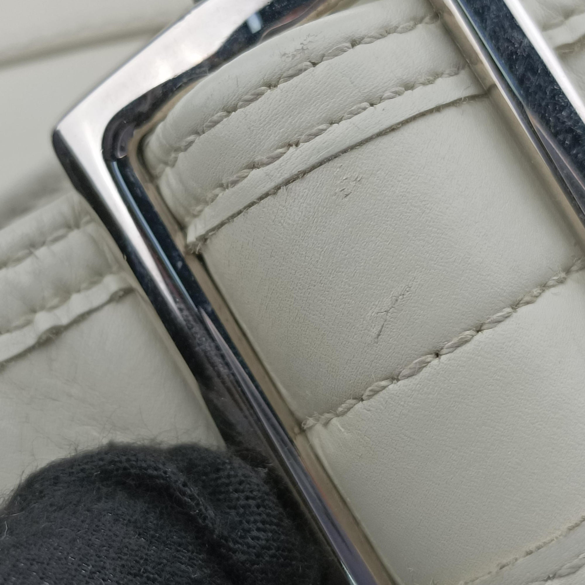 Secondhand Yves Saint Laurent Rive Gauche White Leather 120436 shoulderbag | stylenewstar