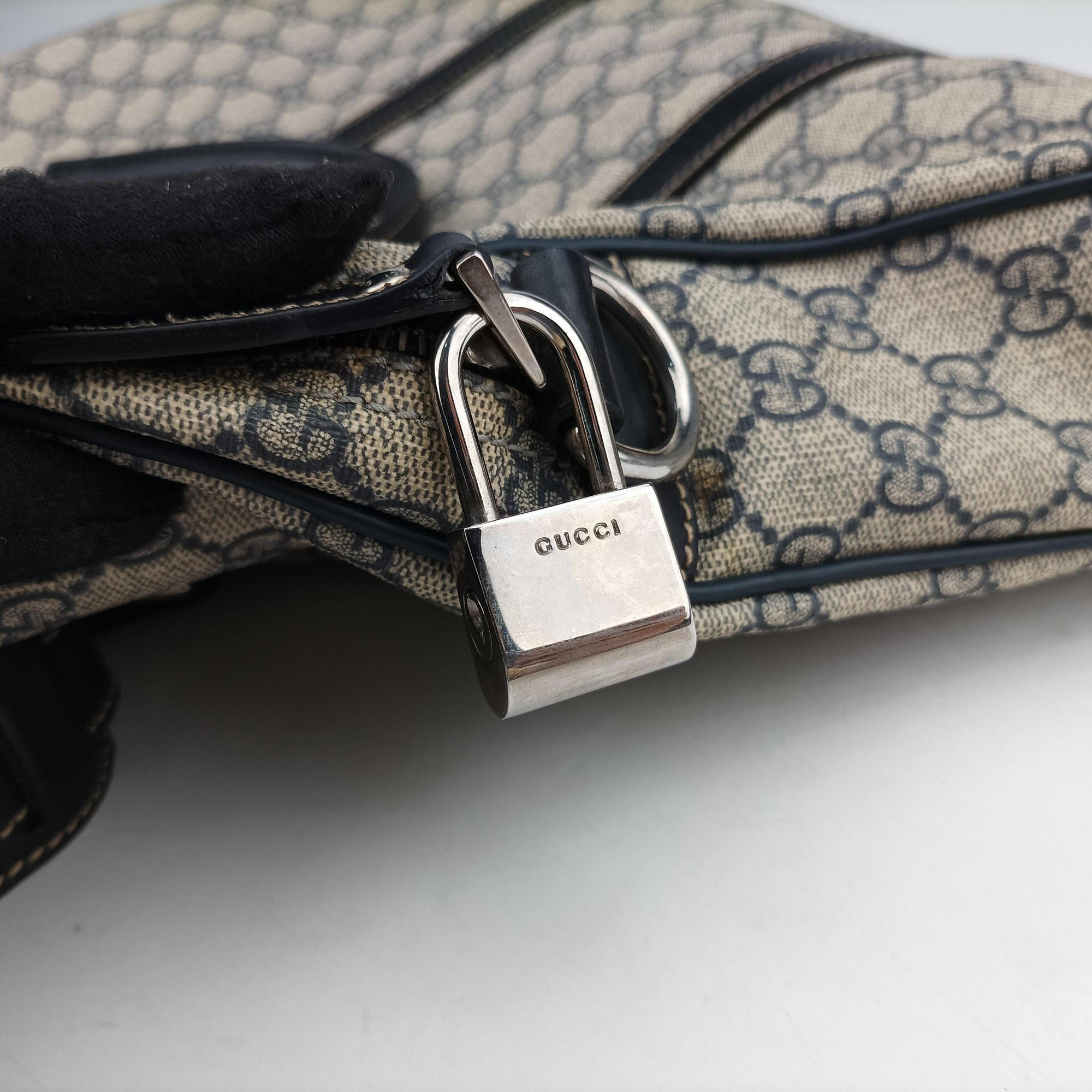 Pre-owned Gucci GG Supreme Briefcase Beige×Black PVC coated canvas x Leather 208463 shoulderbag | stylenewstar