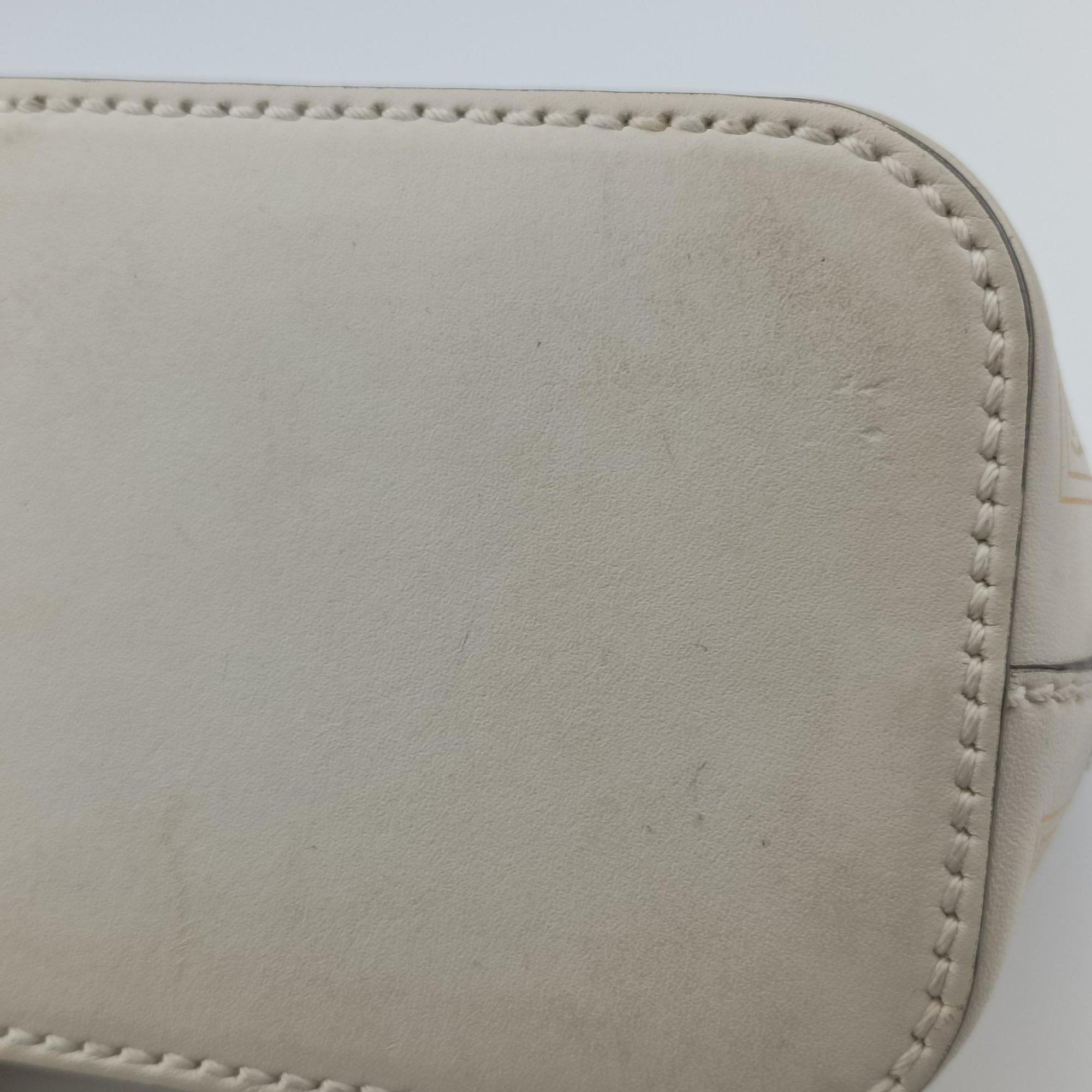 Pre-owned Gucci SEGA collaboration GUCCY print White Leather 511189 shoulderbag | stylenewstar