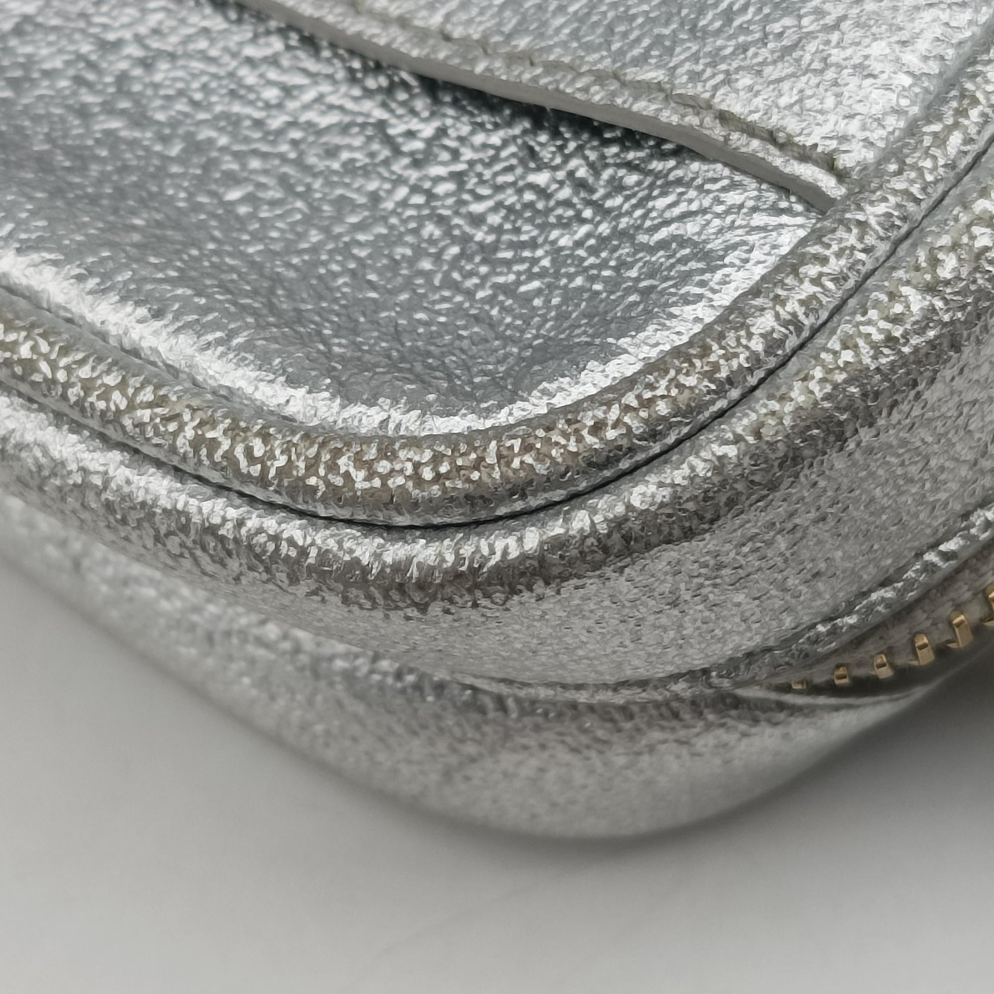 Pre-owned Yves Saint Laurent Monogram Blogger Silver Leather 425317 shoulderbag | stylenewstar