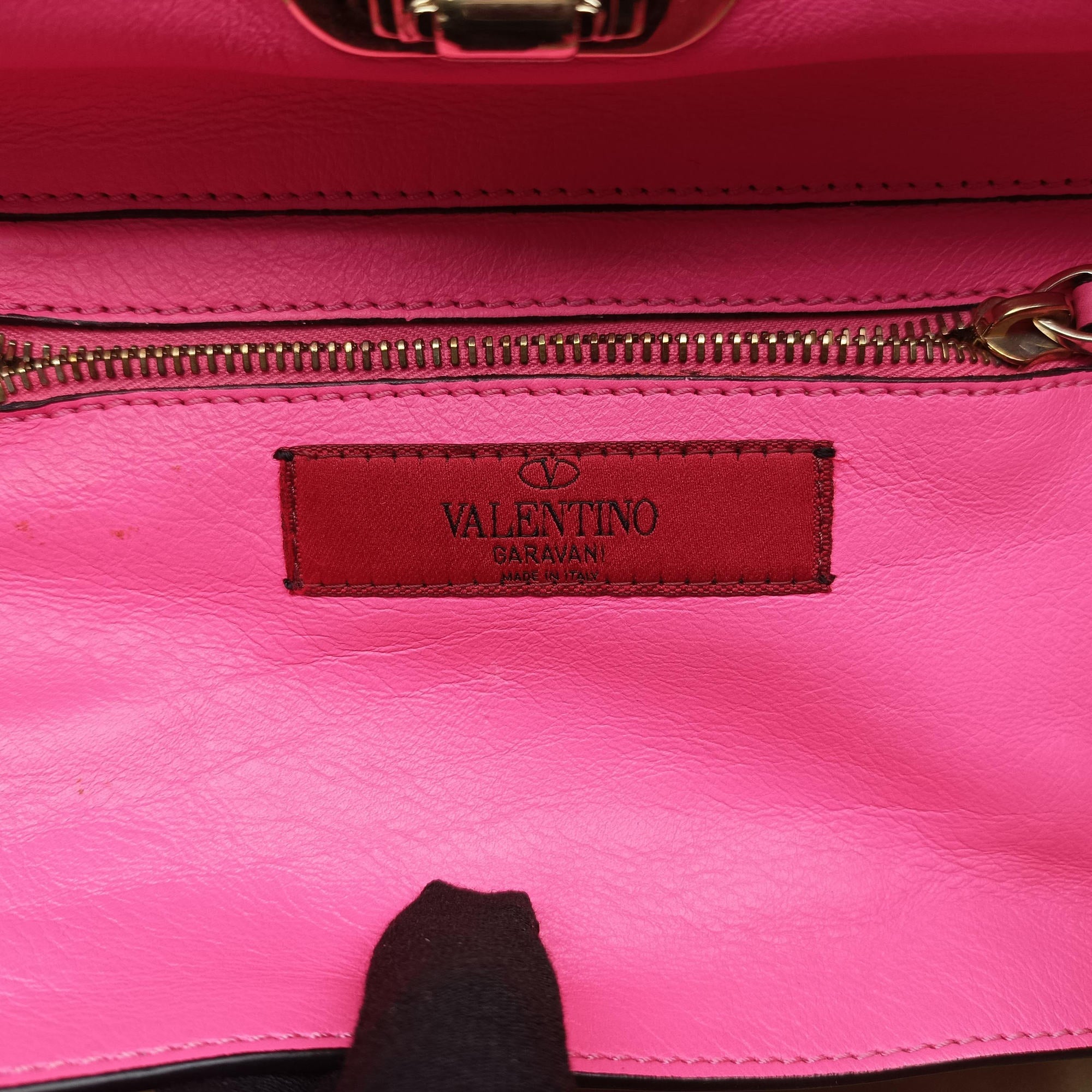 Pre-owned Valentino Rockstud Pink Leather  shoulderbag | stylenewstar