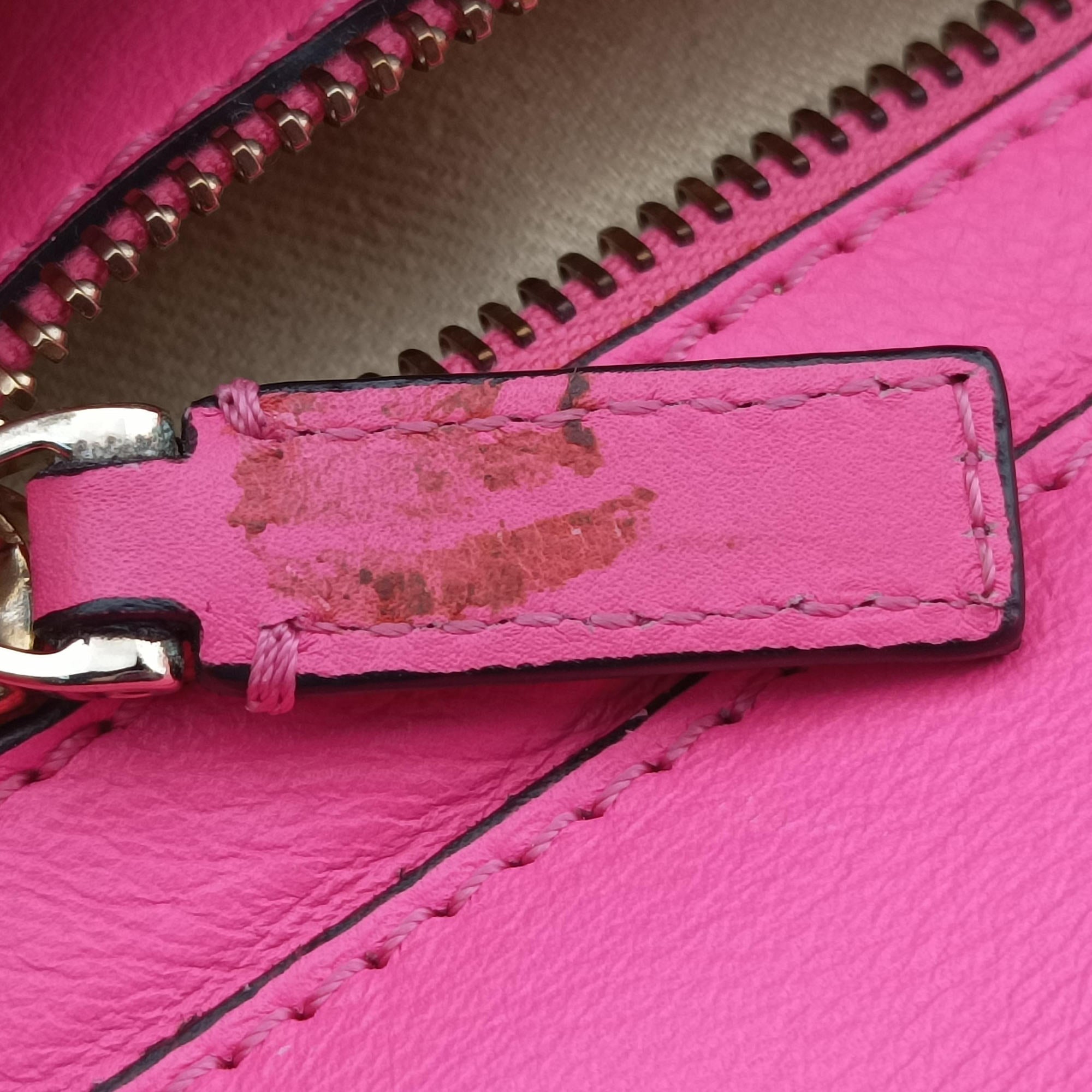 Pre-owned Valentino Rockstud Pink Leather  shoulderbag | stylenewstar