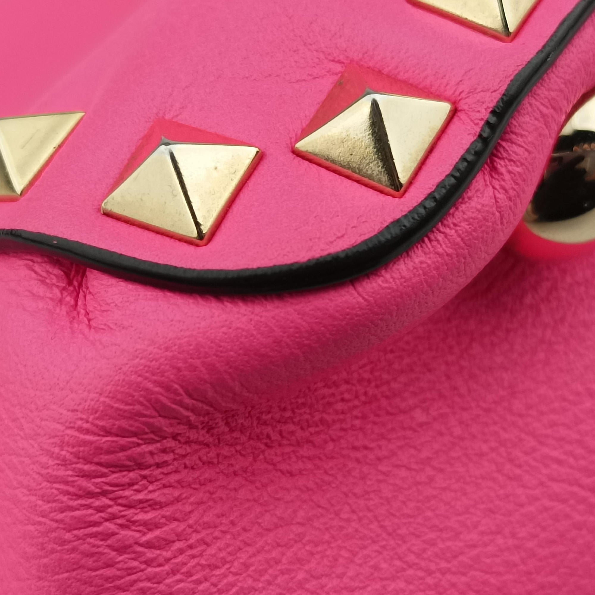Pre-owned Valentino Rockstud Pink Leather  shoulderbag | stylenewstar