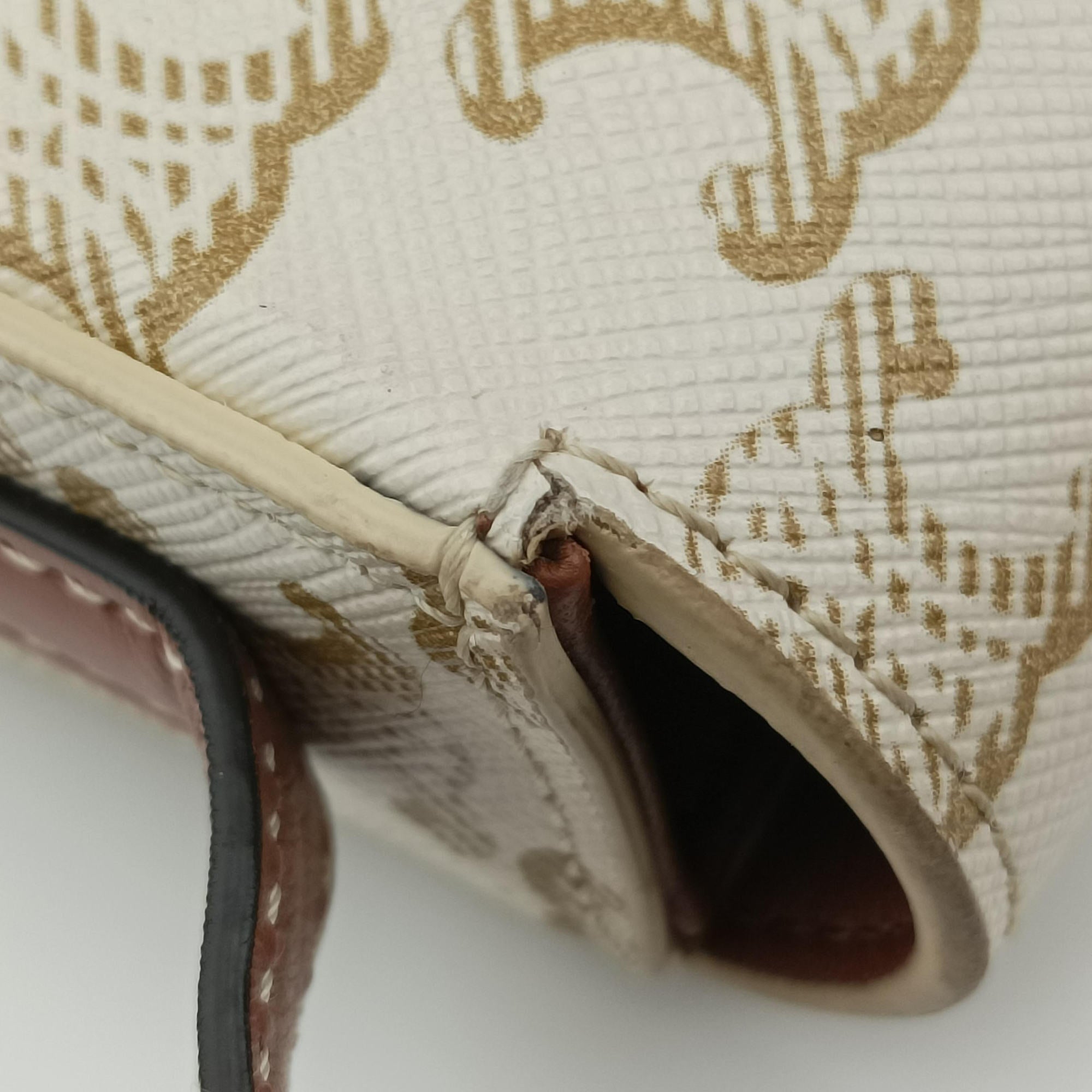 Vintage Celine Teen Triomphe White PVC coated canvas  shoulderbag | stylenewstar