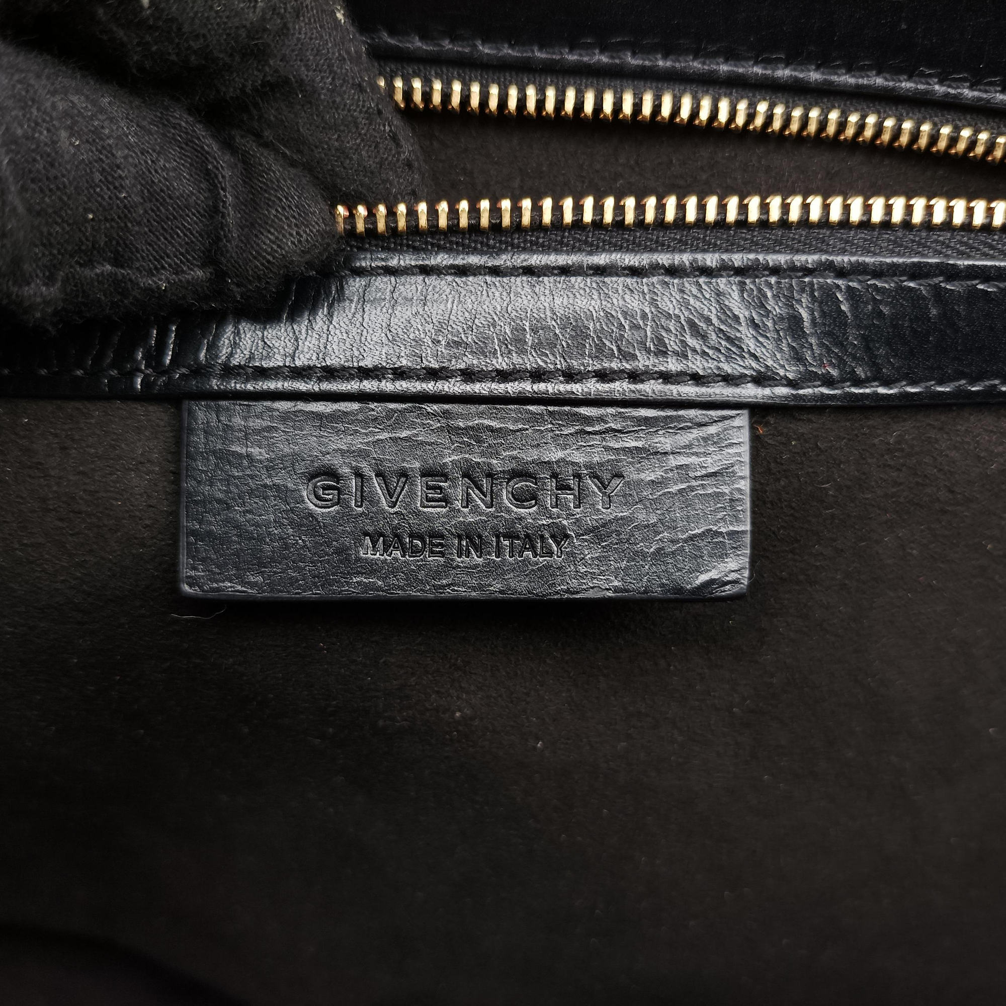 Pre-owned Givenchy Pandora Black Leather  shoulderbag | stylenewstar