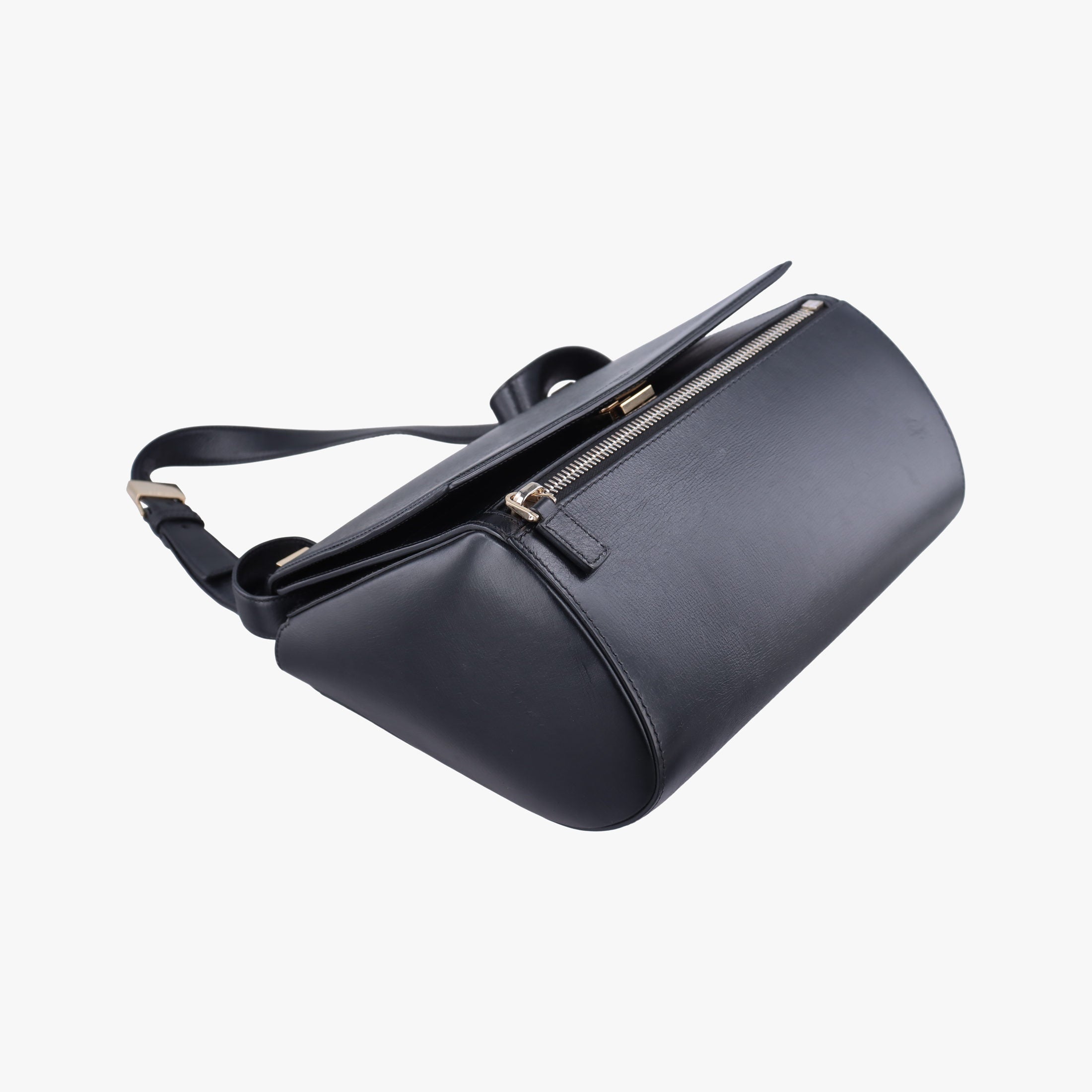 Pre-owned Givenchy Pandora Black Leather  shoulderbag | stylenewstar