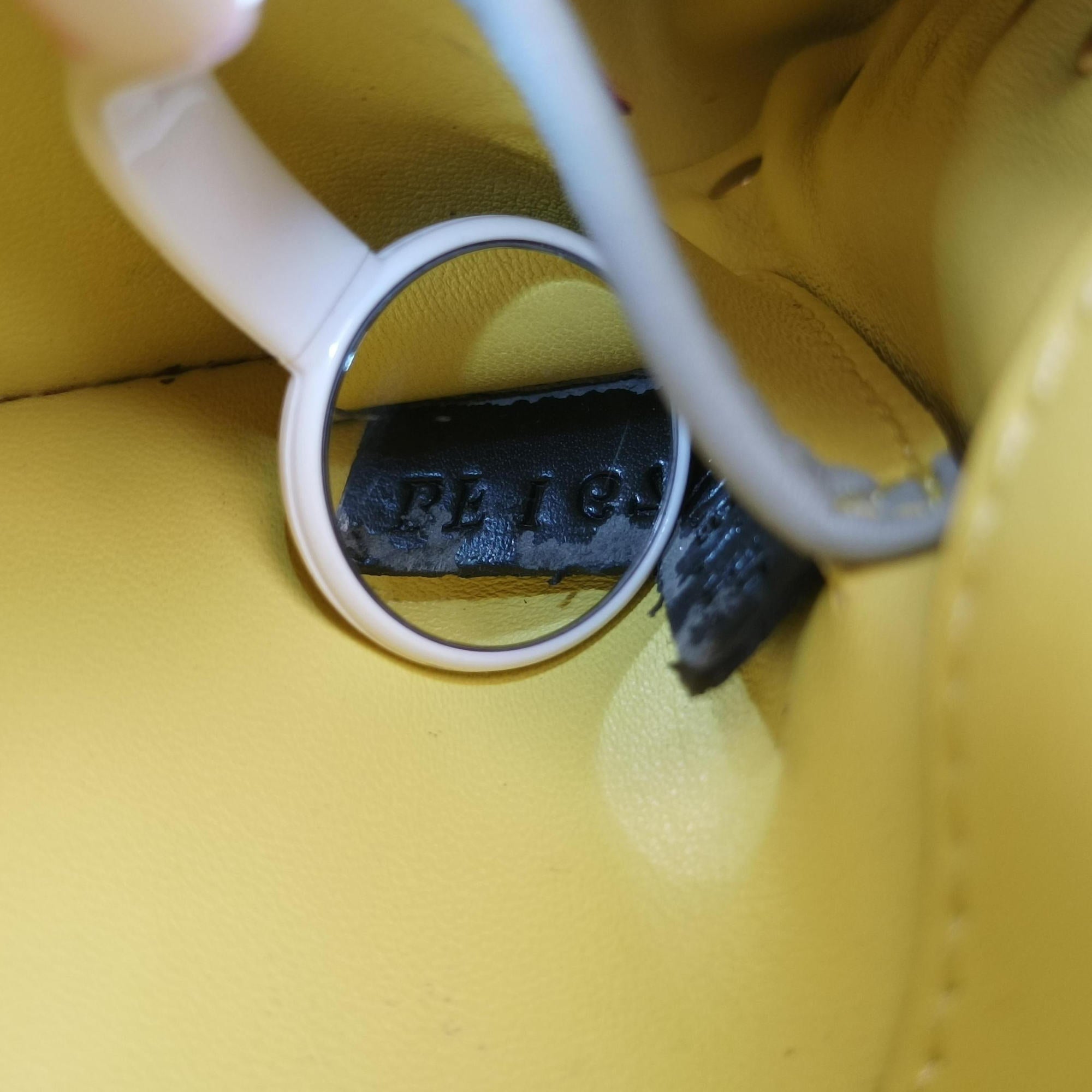 Pre-owned Valentino Rockstud Green x Pink x Yellow x Blue Leather  shoulderbag | stylenewstar