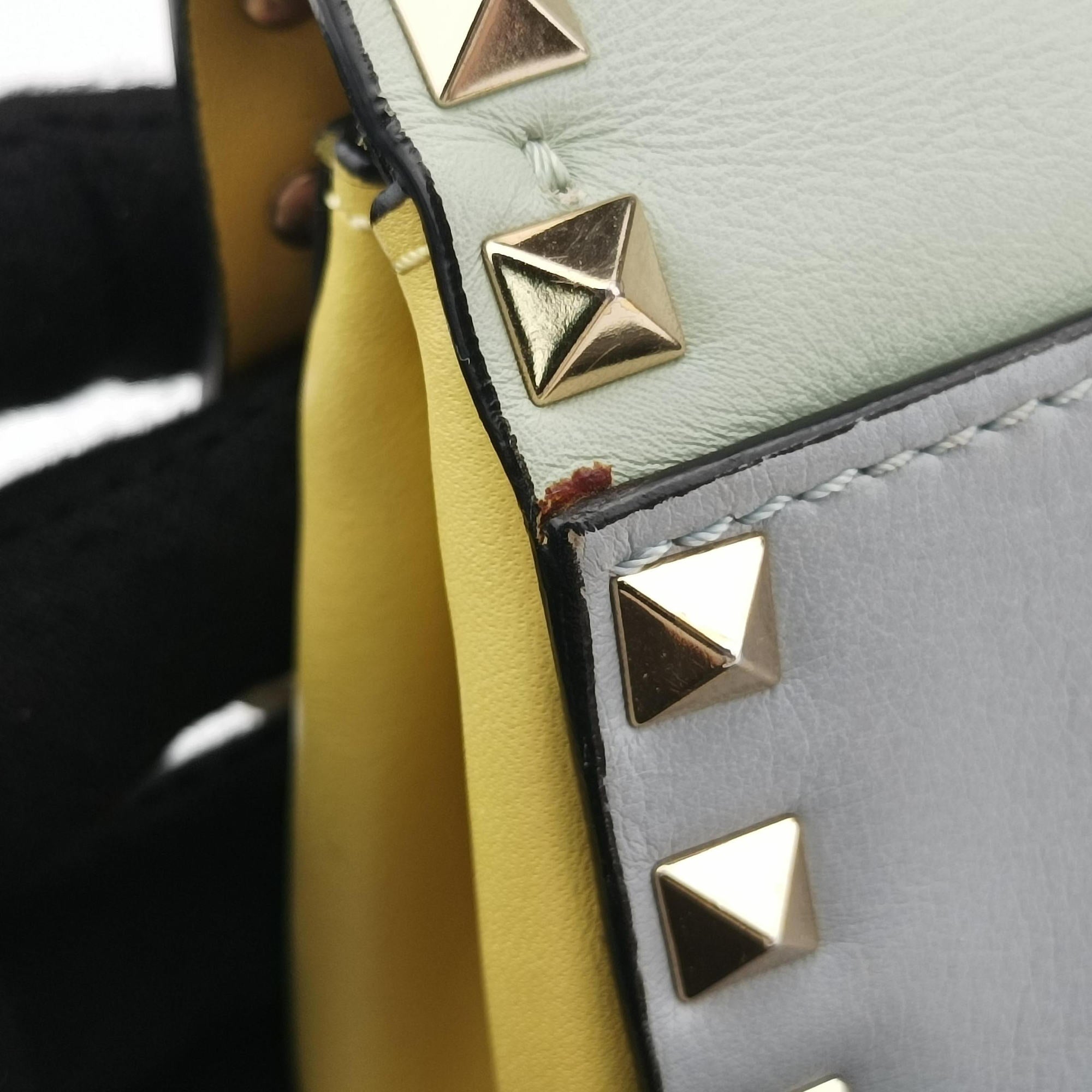 Pre-owned Valentino Rockstud Green x Pink x Yellow x Blue Leather  shoulderbag | stylenewstar