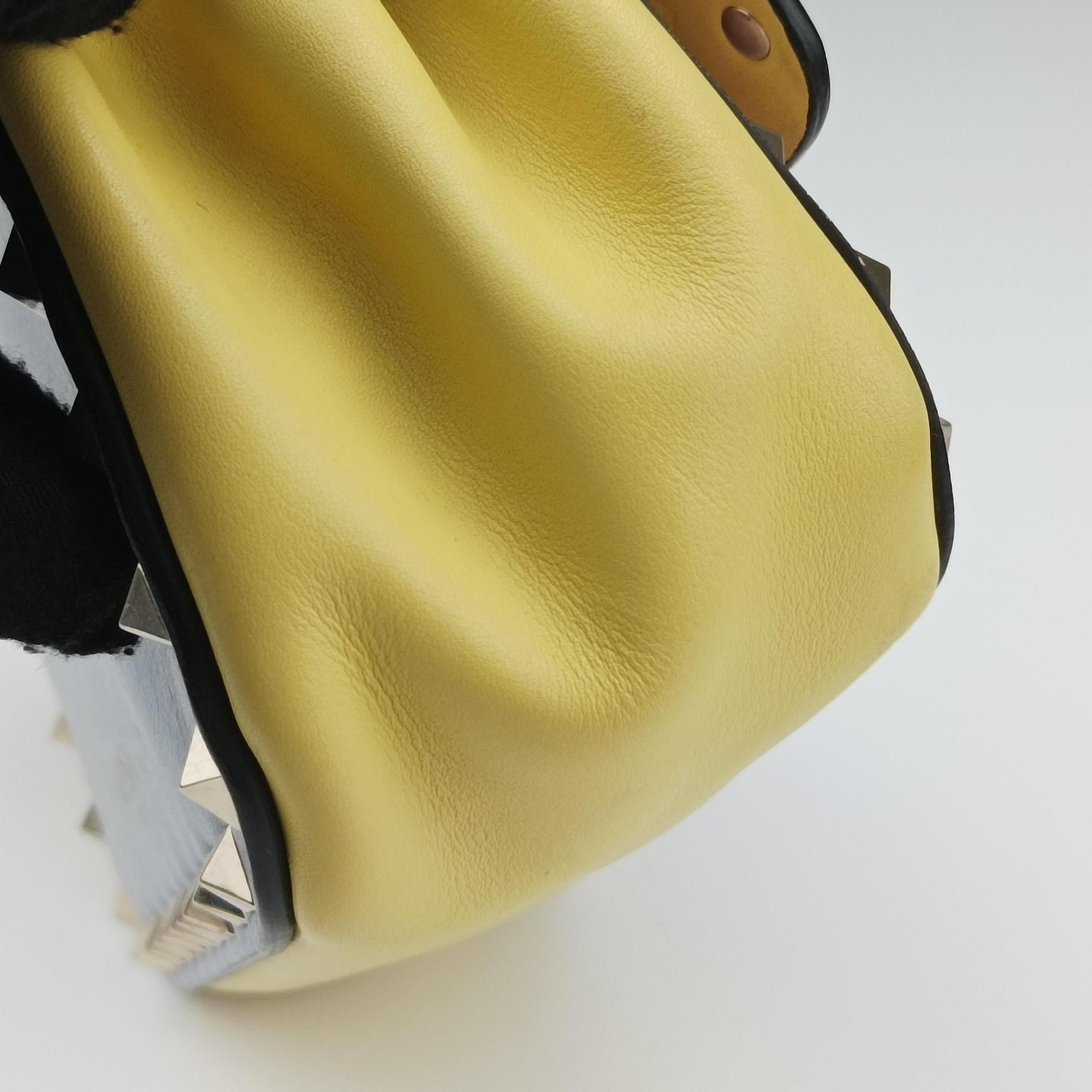 Pre-owned Valentino Rockstud Green x Pink x Yellow x Blue Leather  shoulderbag | stylenewstar