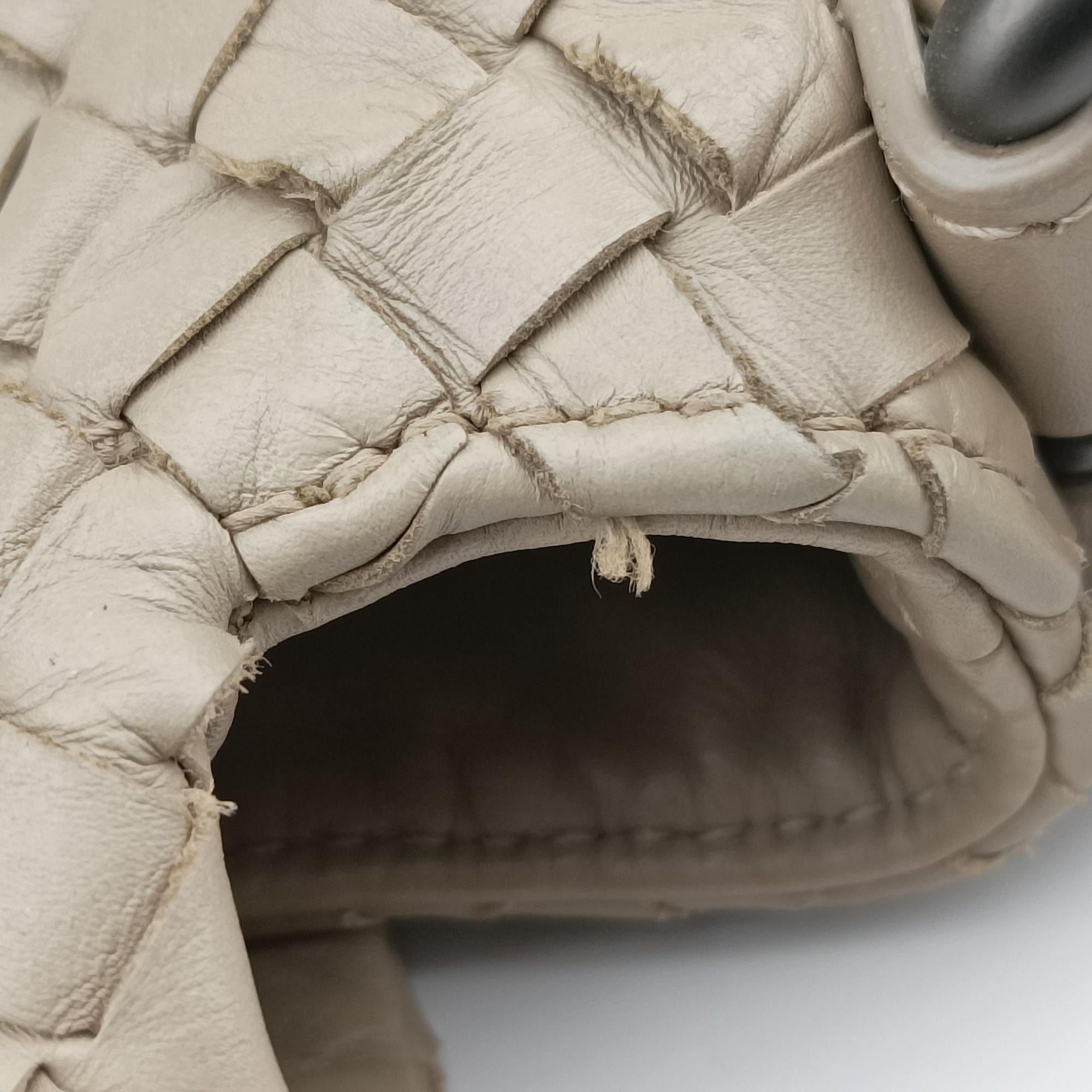 Pre-owned Bottega Veneta Intrecciato Beige lambskin  shoulderbag | stylenewstar