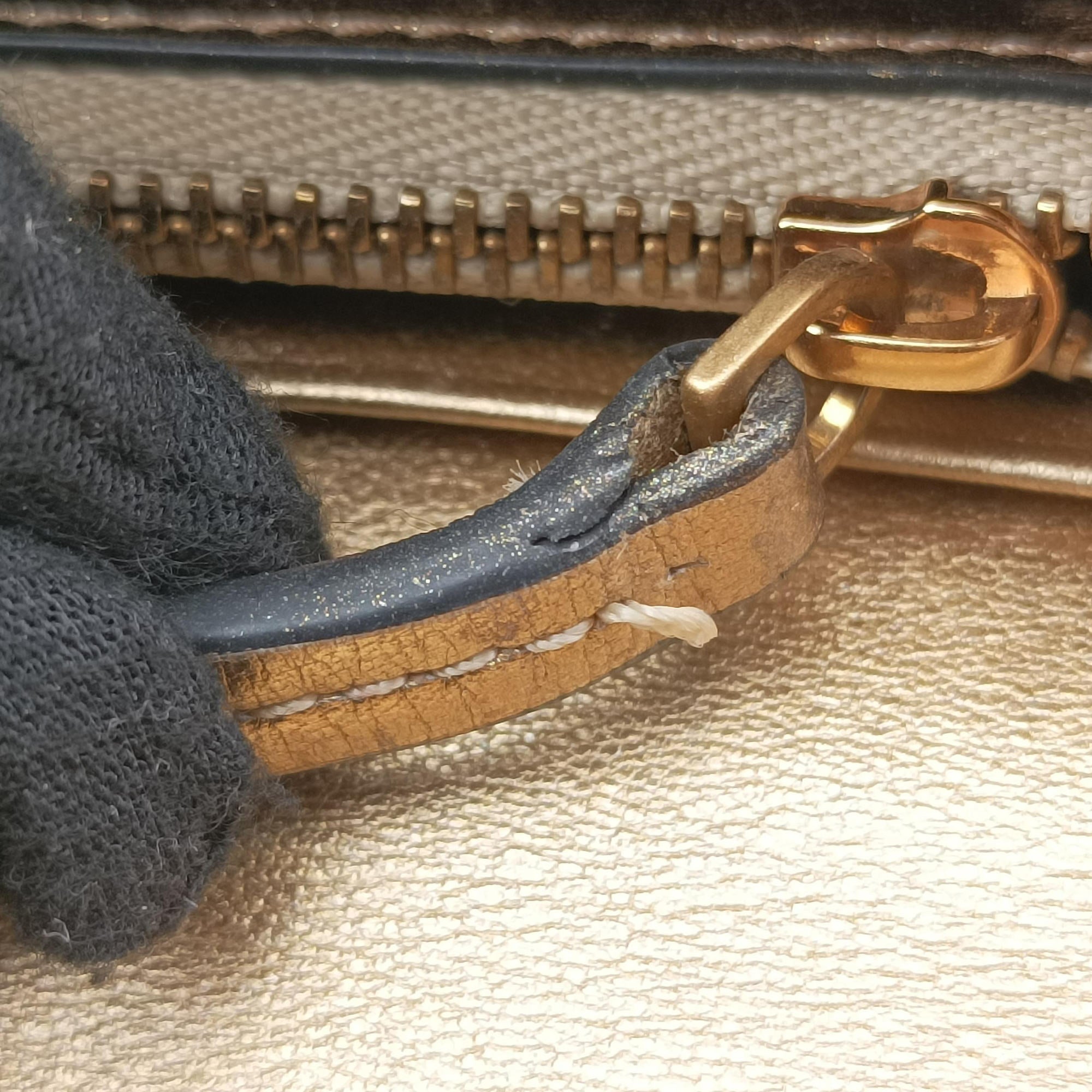 Secondhand VERSACE Medusa Golden Leather  shoulderbag | stylenewstar