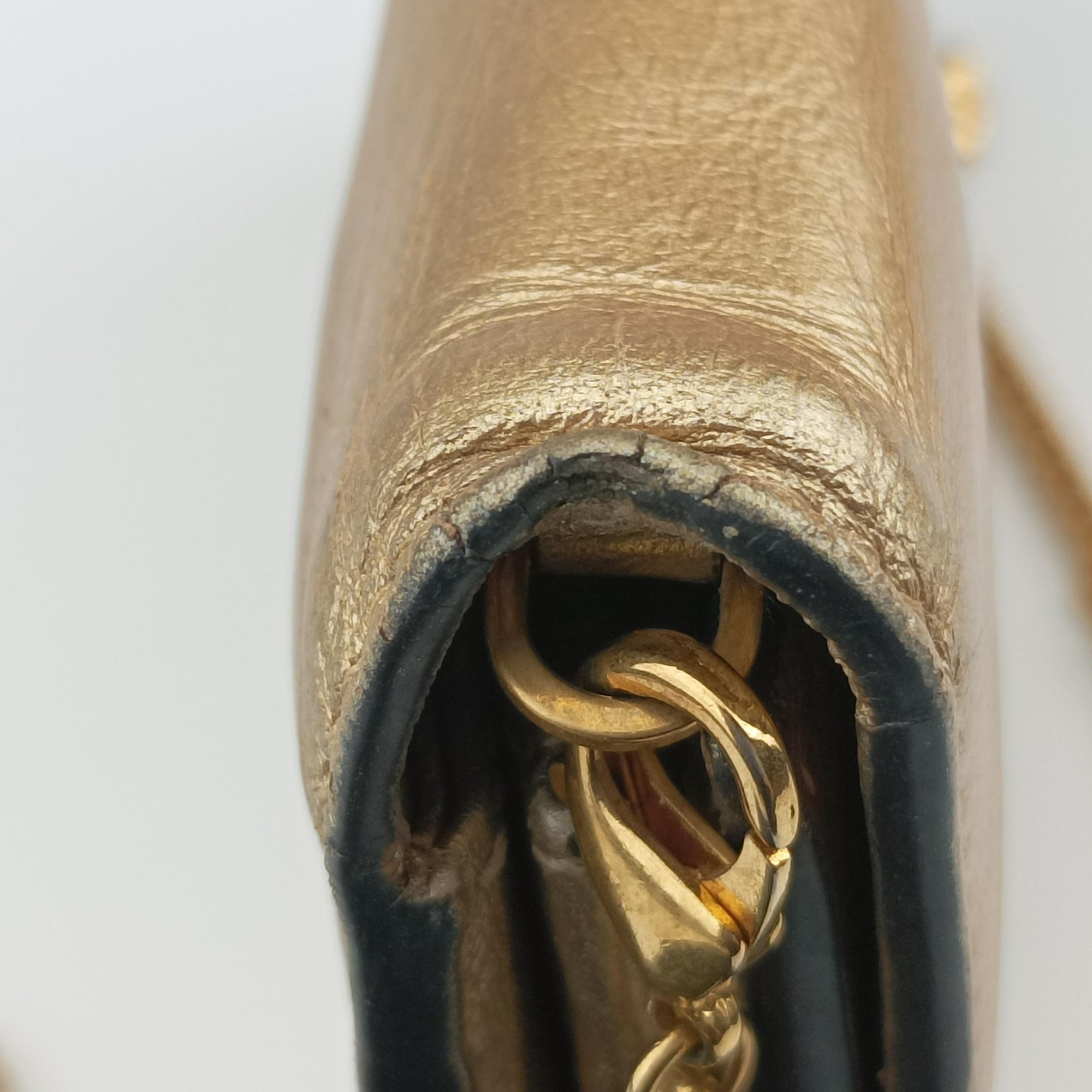 Secondhand VERSACE Medusa Golden Leather  shoulderbag | stylenewstar