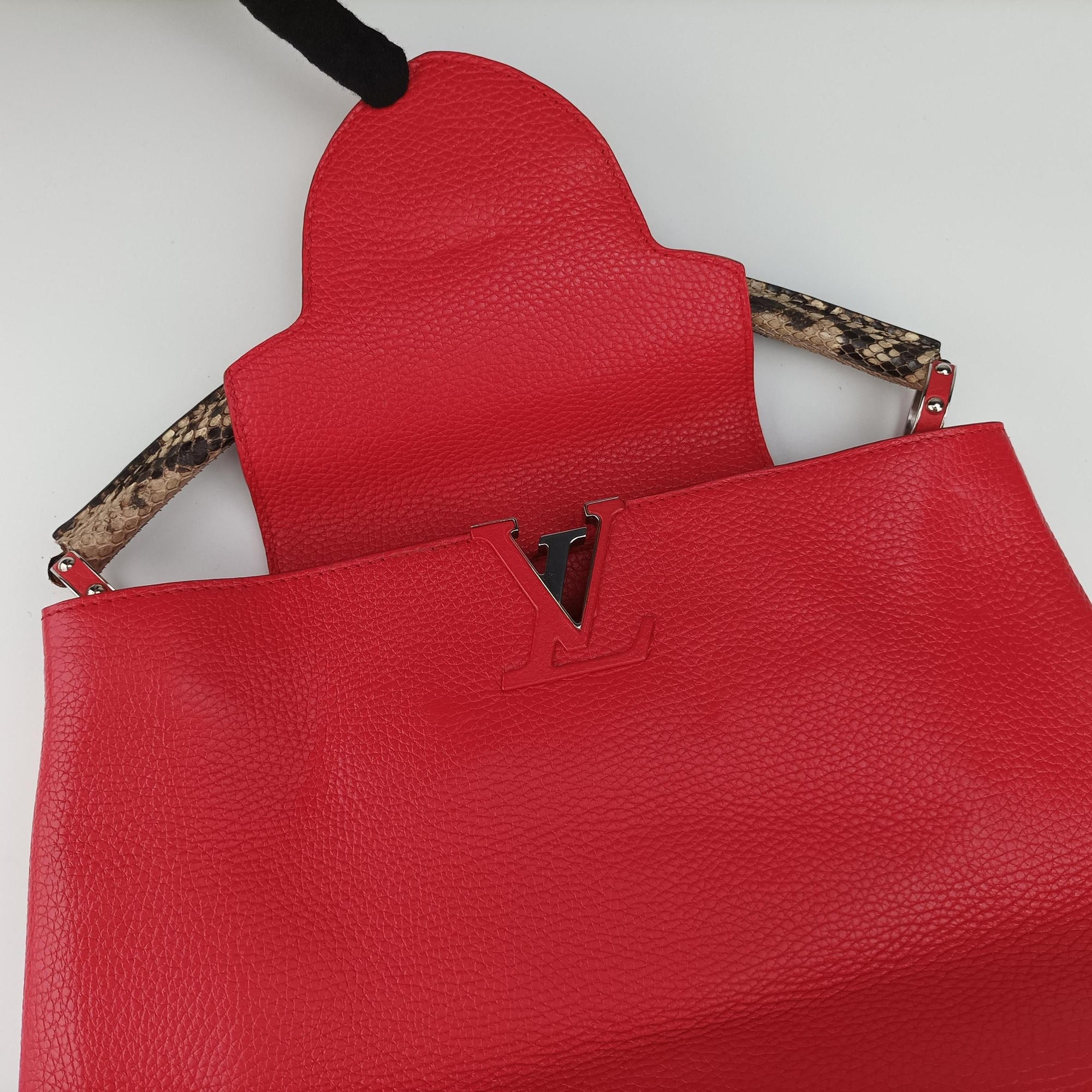 Pre-owned Louis Vuitton Capucines MM Ruby Taurillon Leather × Python N91899 handbag | stylenewstar