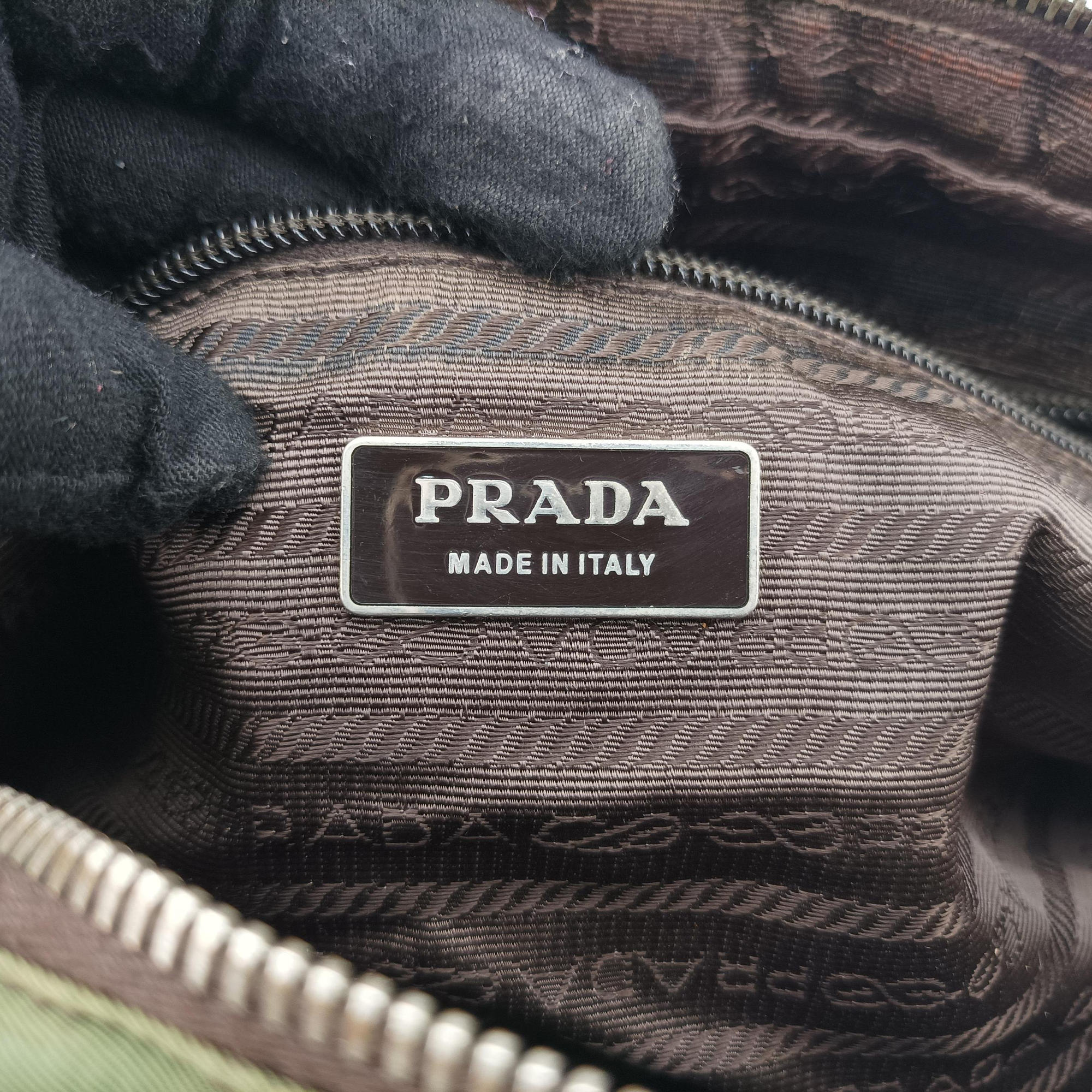 Pre-owned Prada Triangle logo Red x green Nylon×Leather  handbag | stylenewstar